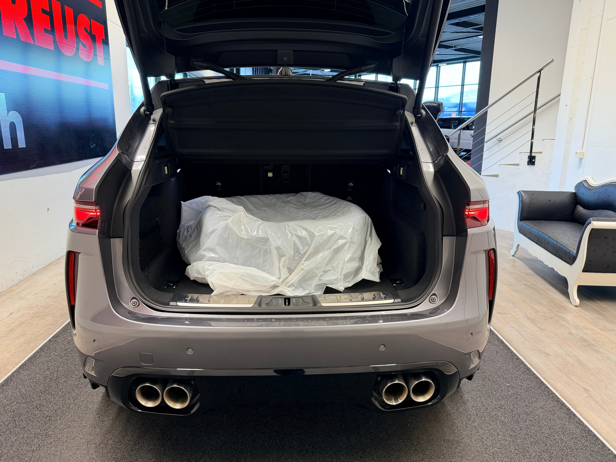 listing desktop thumbnail image 8