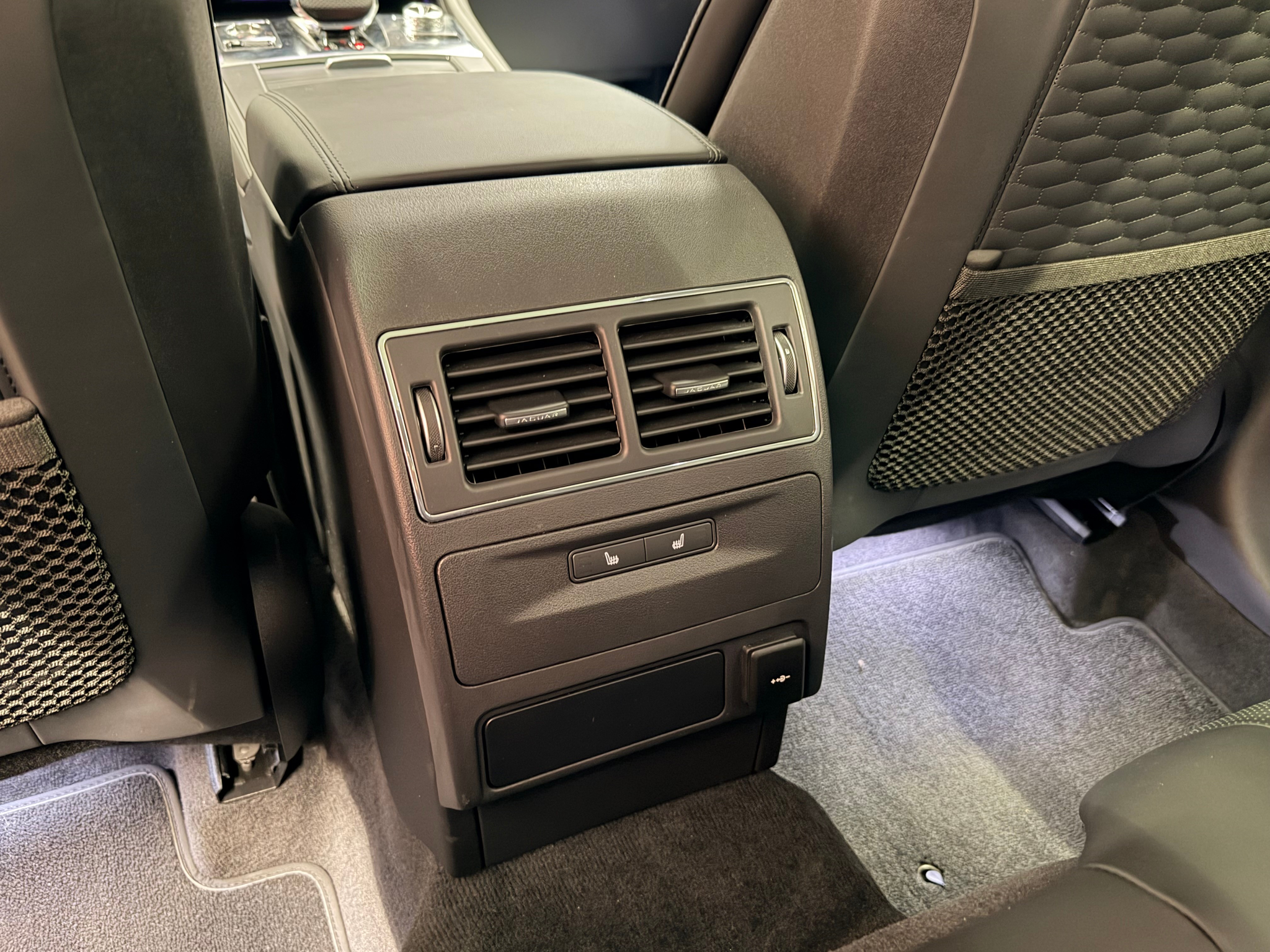 listing desktop thumbnail image 17