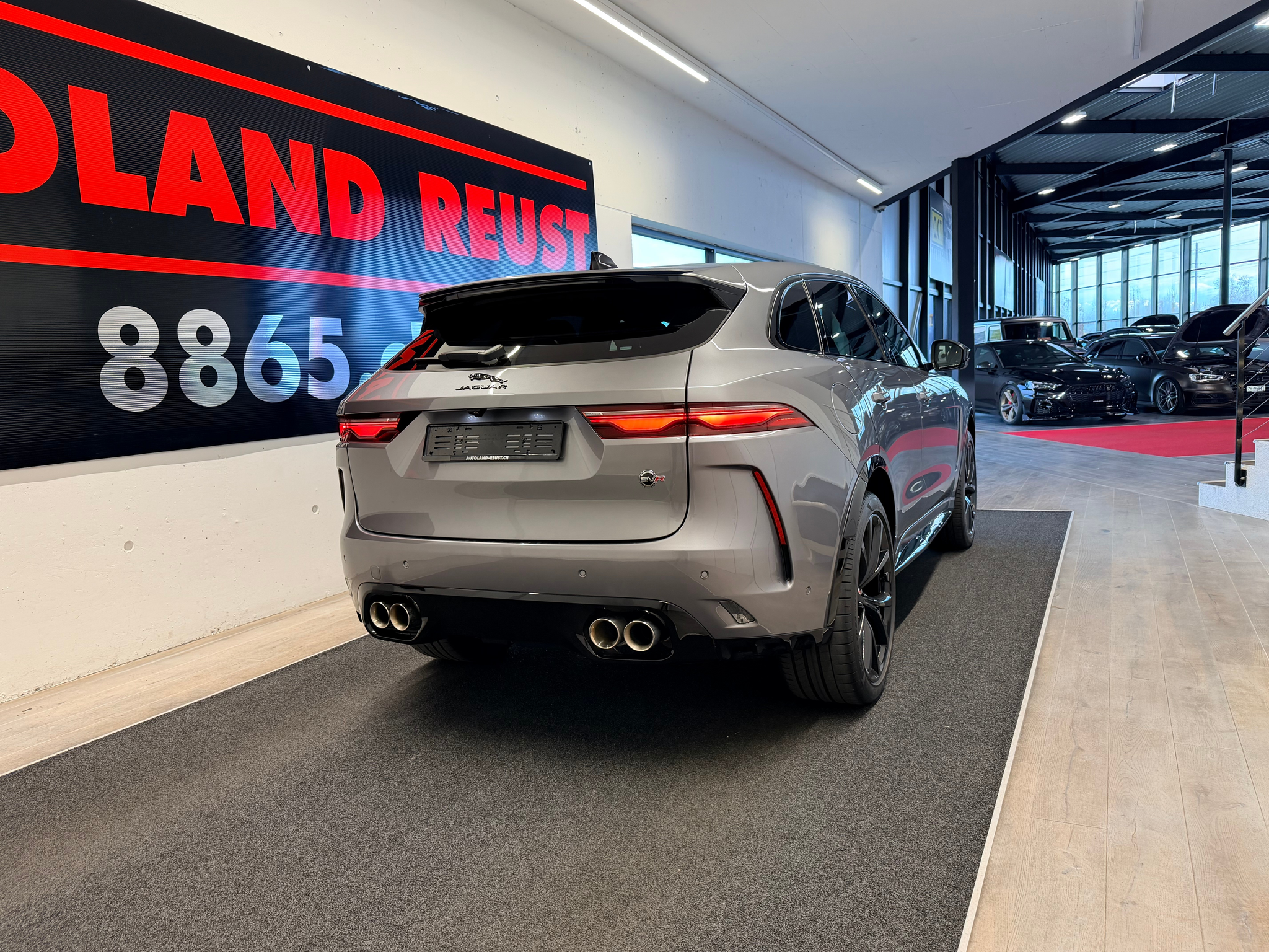 listing desktop thumbnail image 6