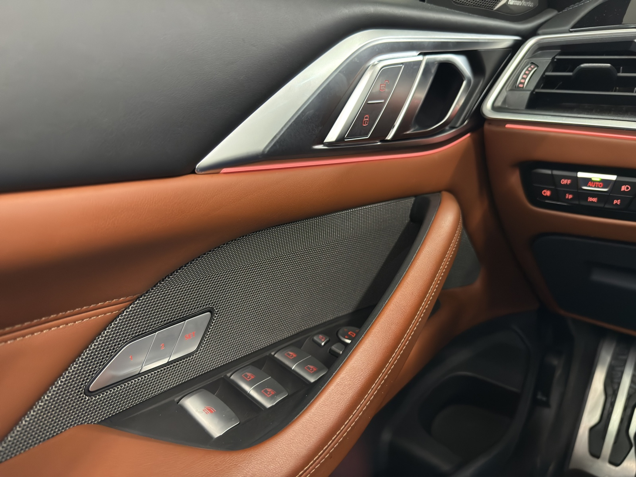 listing desktop thumbnail image 15