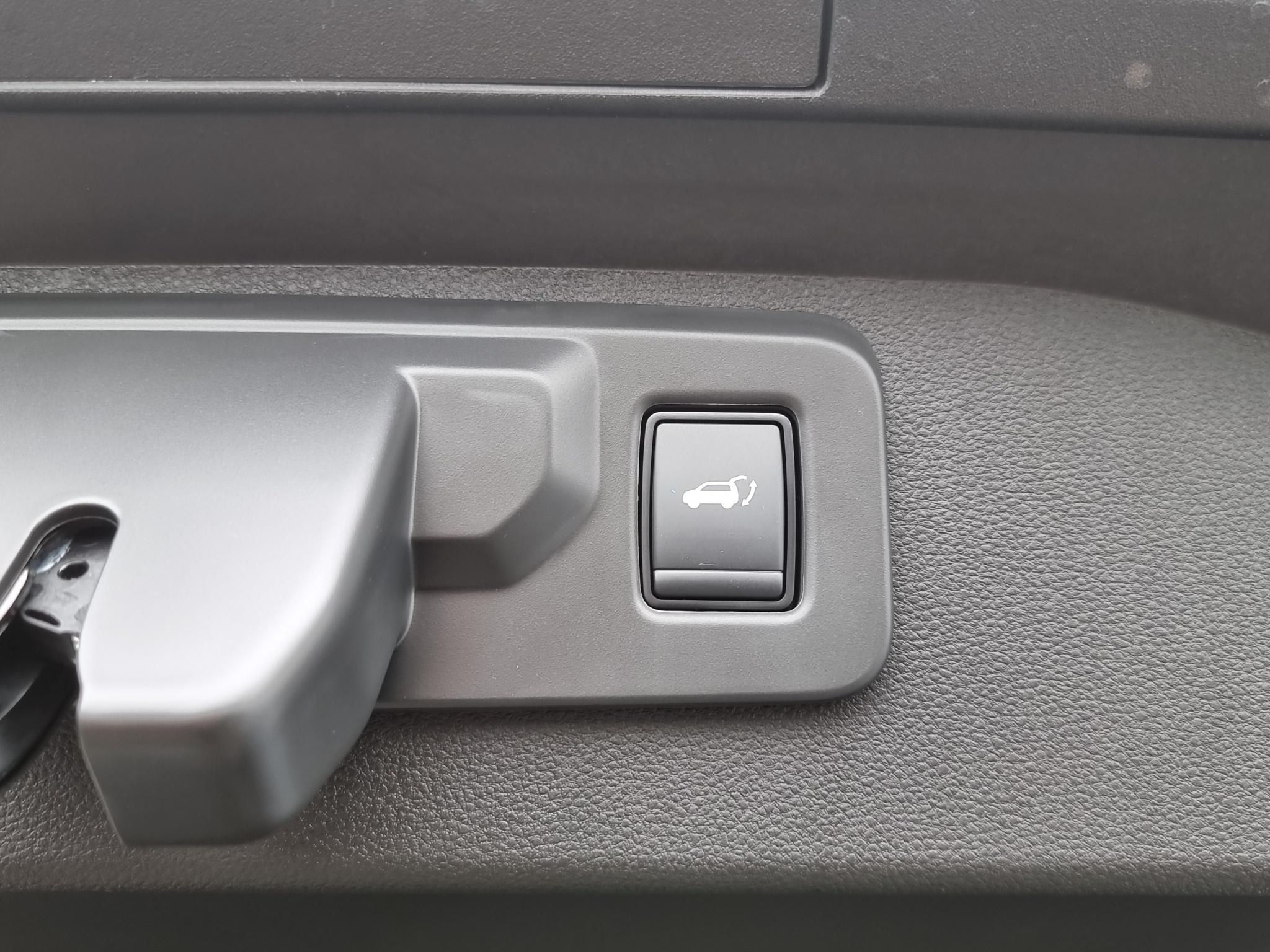 listing desktop thumbnail image 13