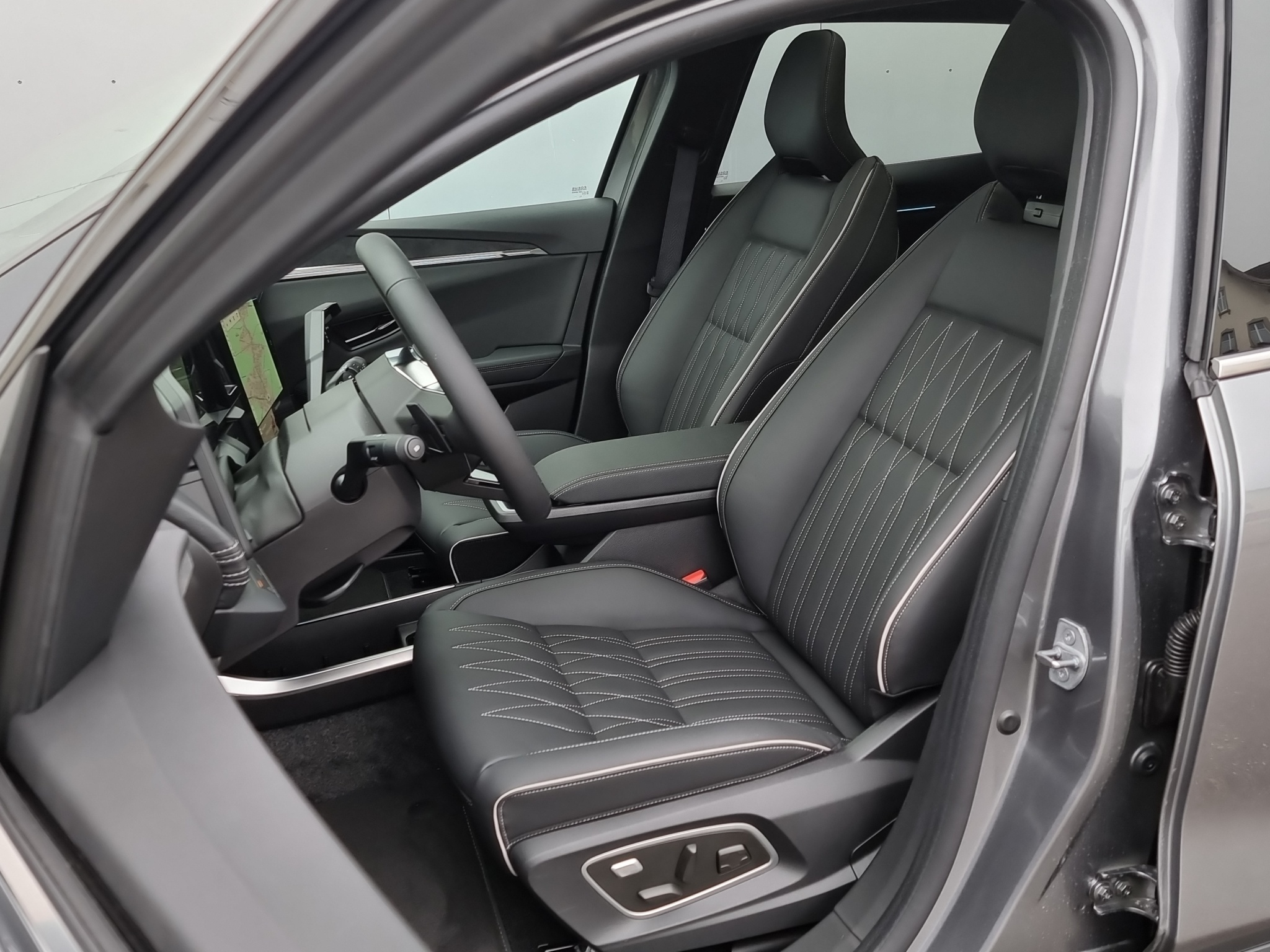 listing desktop thumbnail image 10