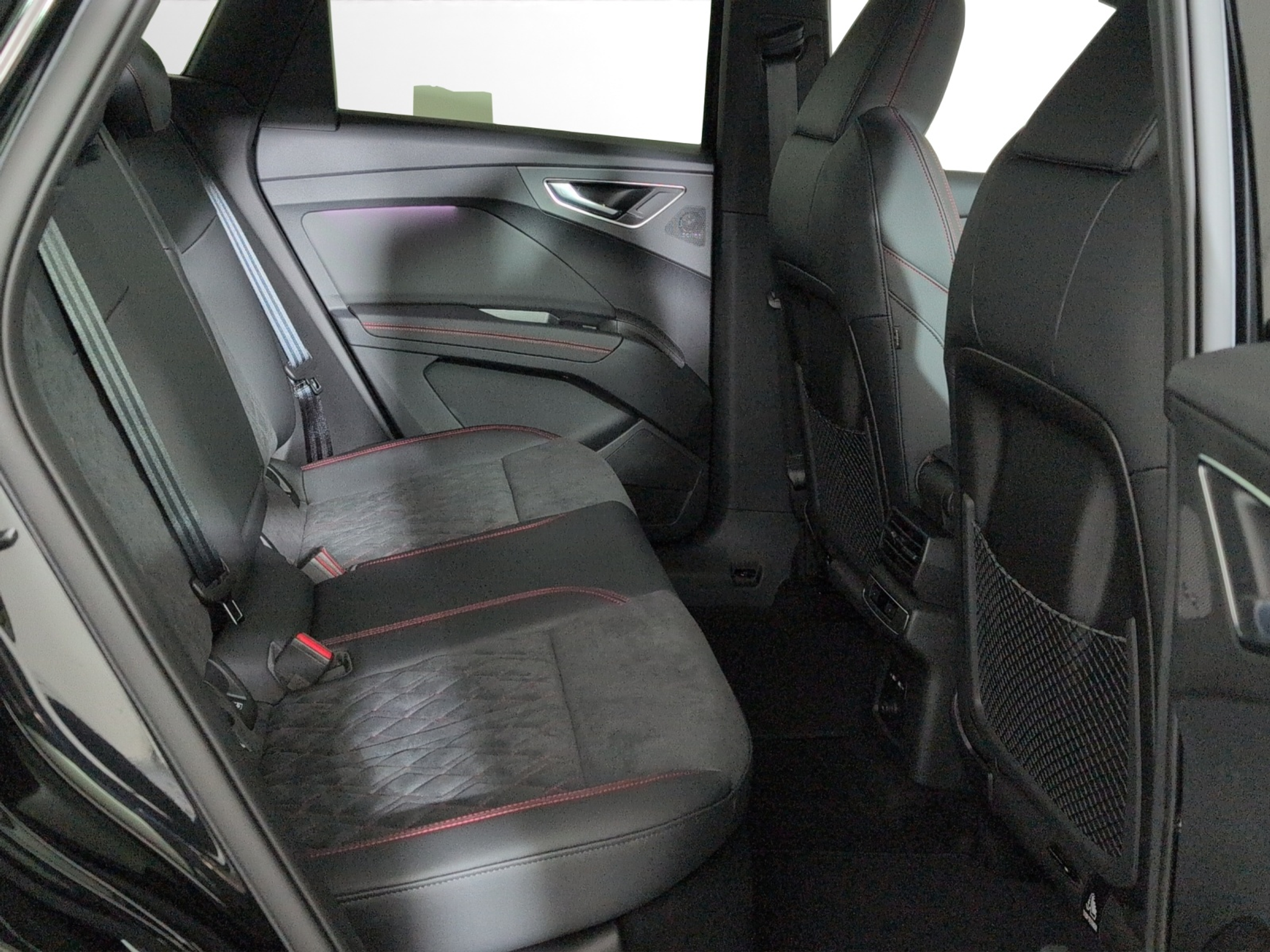 listing desktop thumbnail image 8