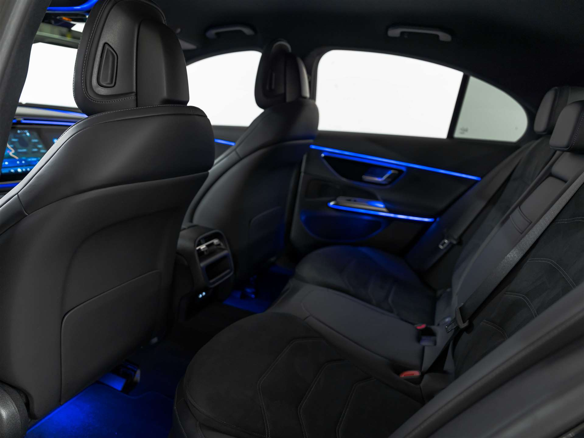 listing desktop thumbnail image 11