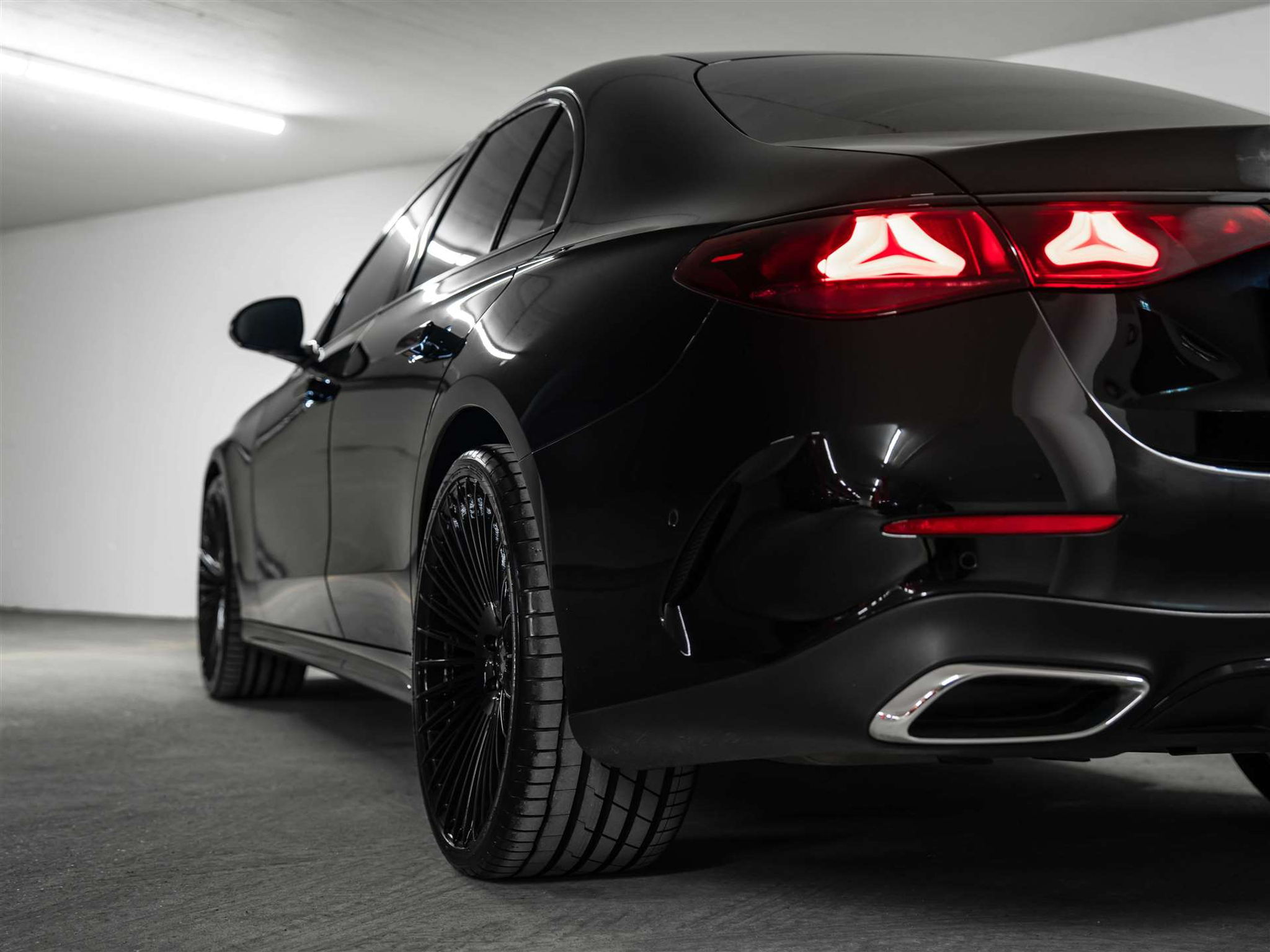 listing desktop thumbnail image 19