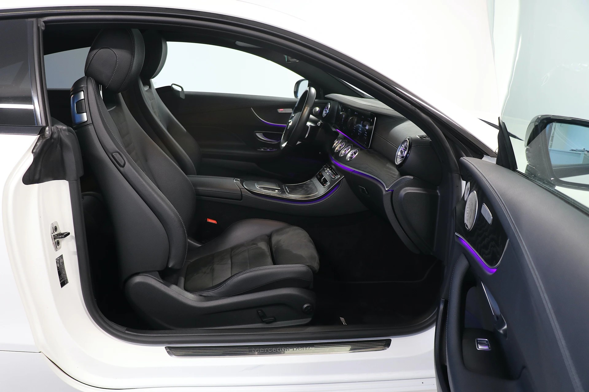 listing desktop thumbnail image 11