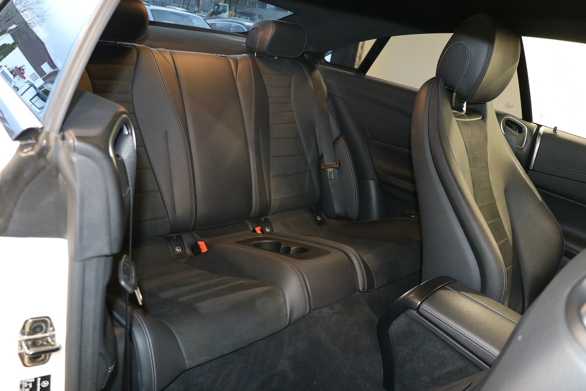 listing desktop thumbnail image 13