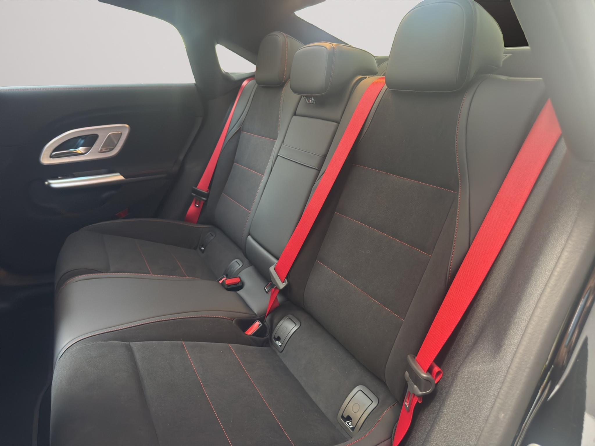 listing desktop thumbnail image 8