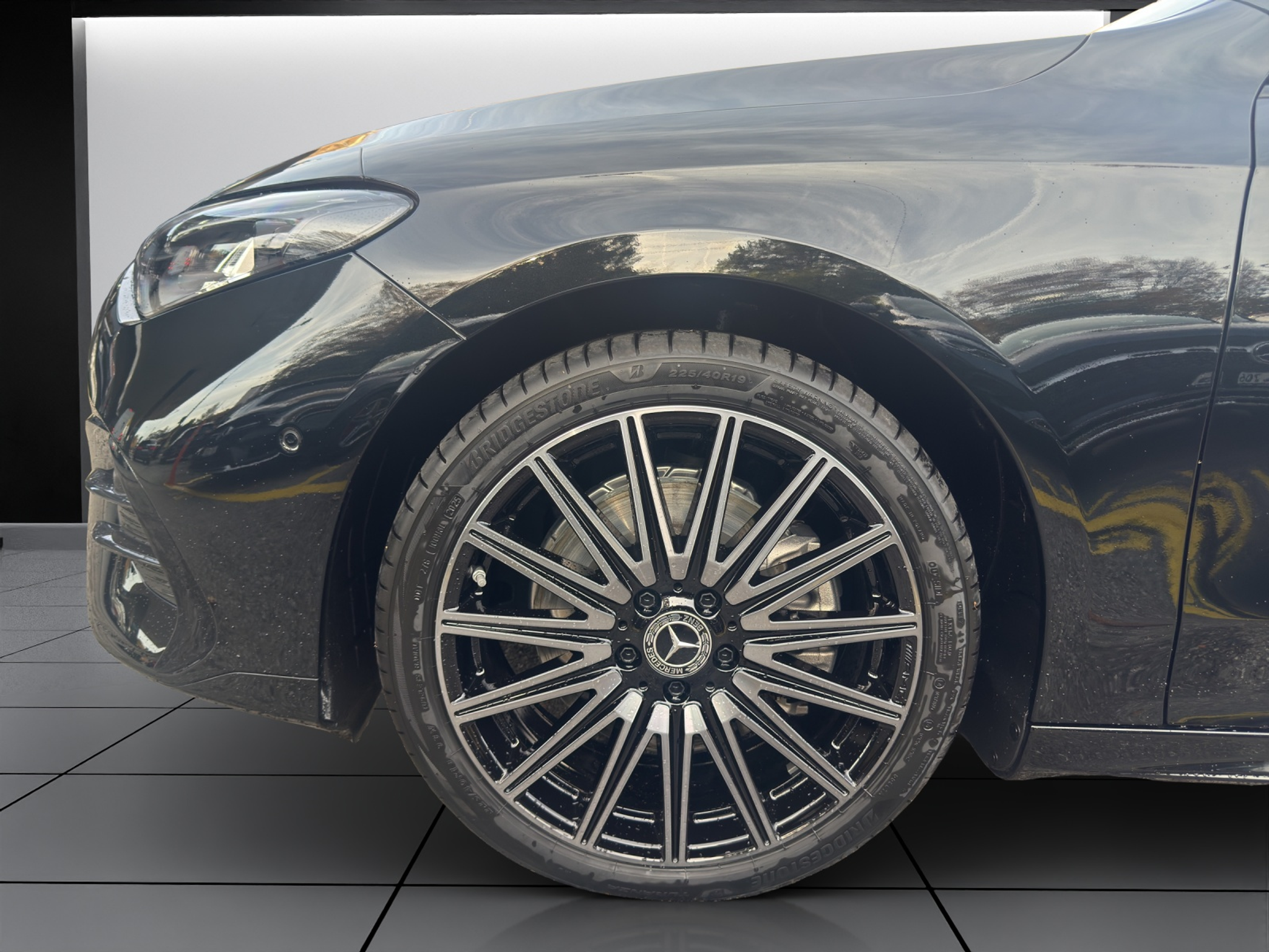 listing desktop thumbnail image 6