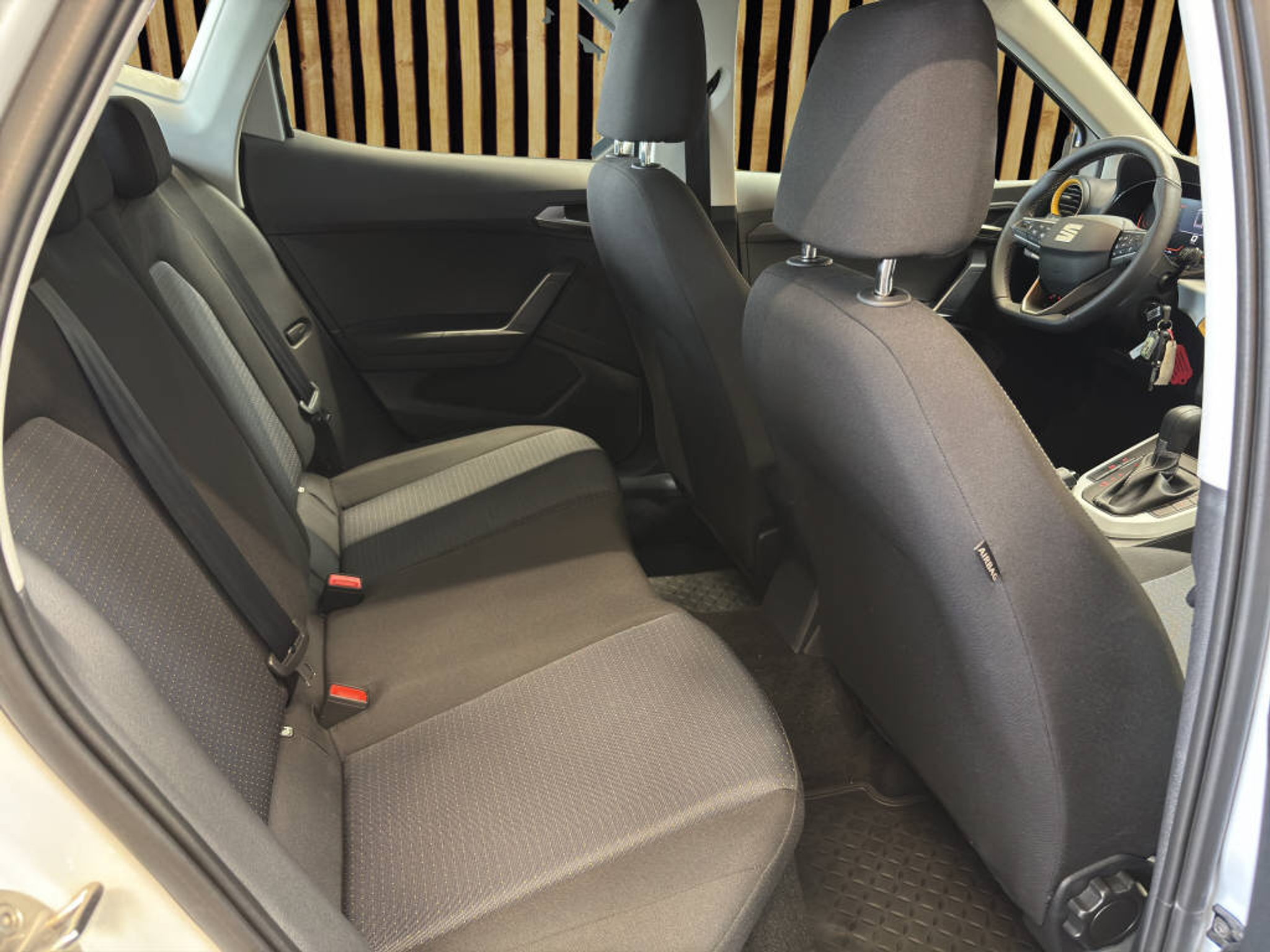 listing desktop thumbnail image 5