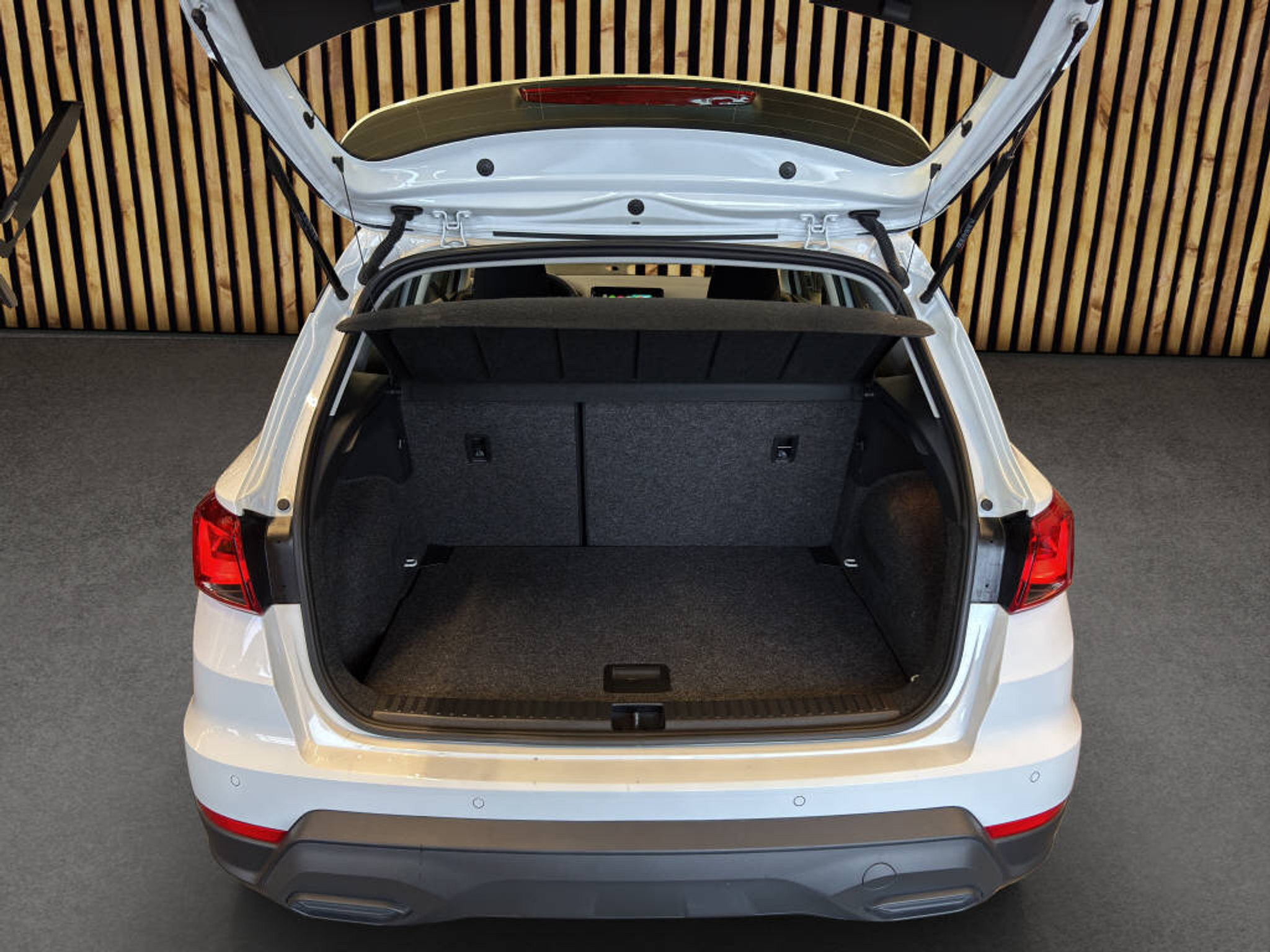 listing desktop thumbnail image 14