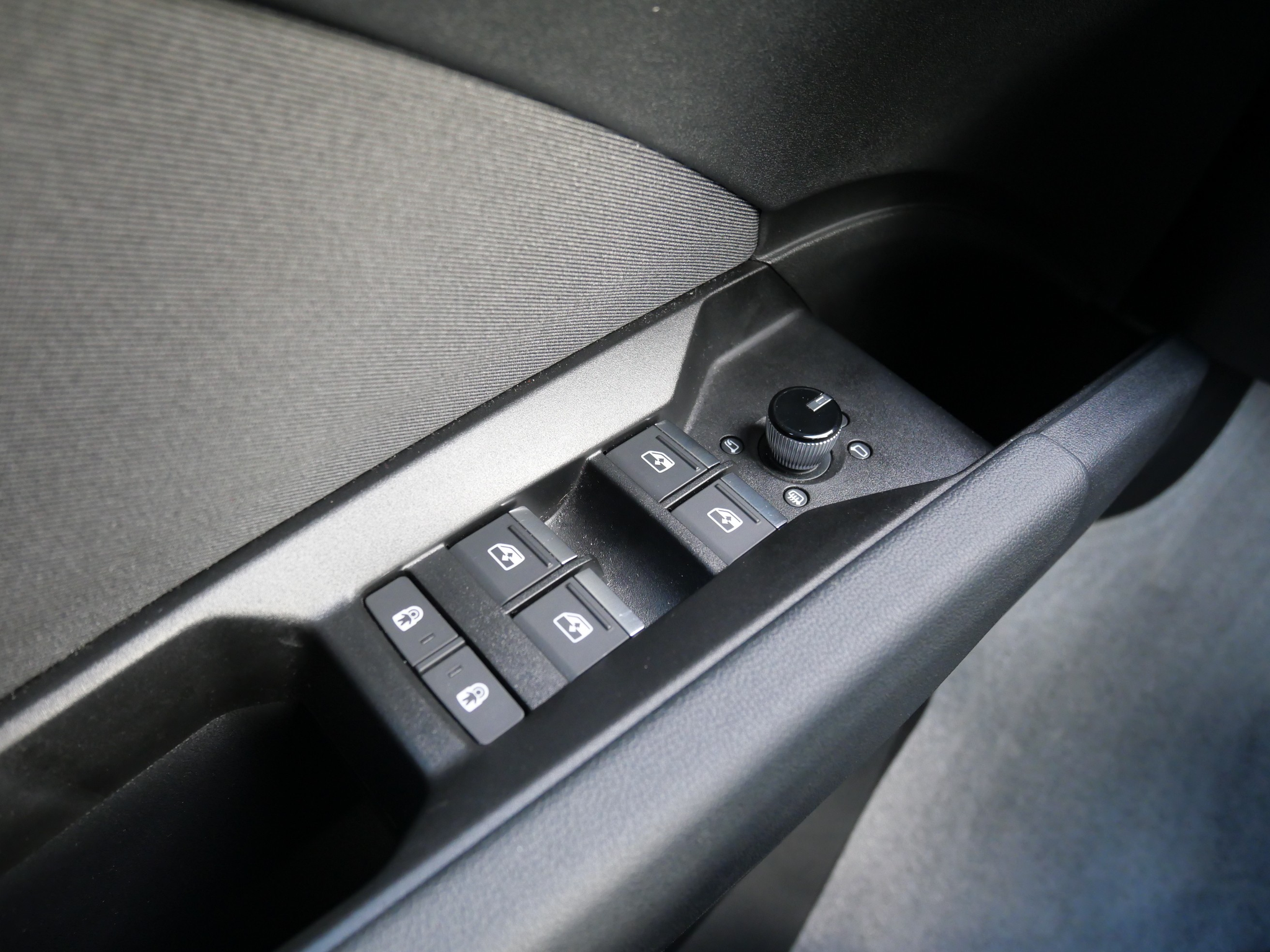 listing desktop thumbnail image 14