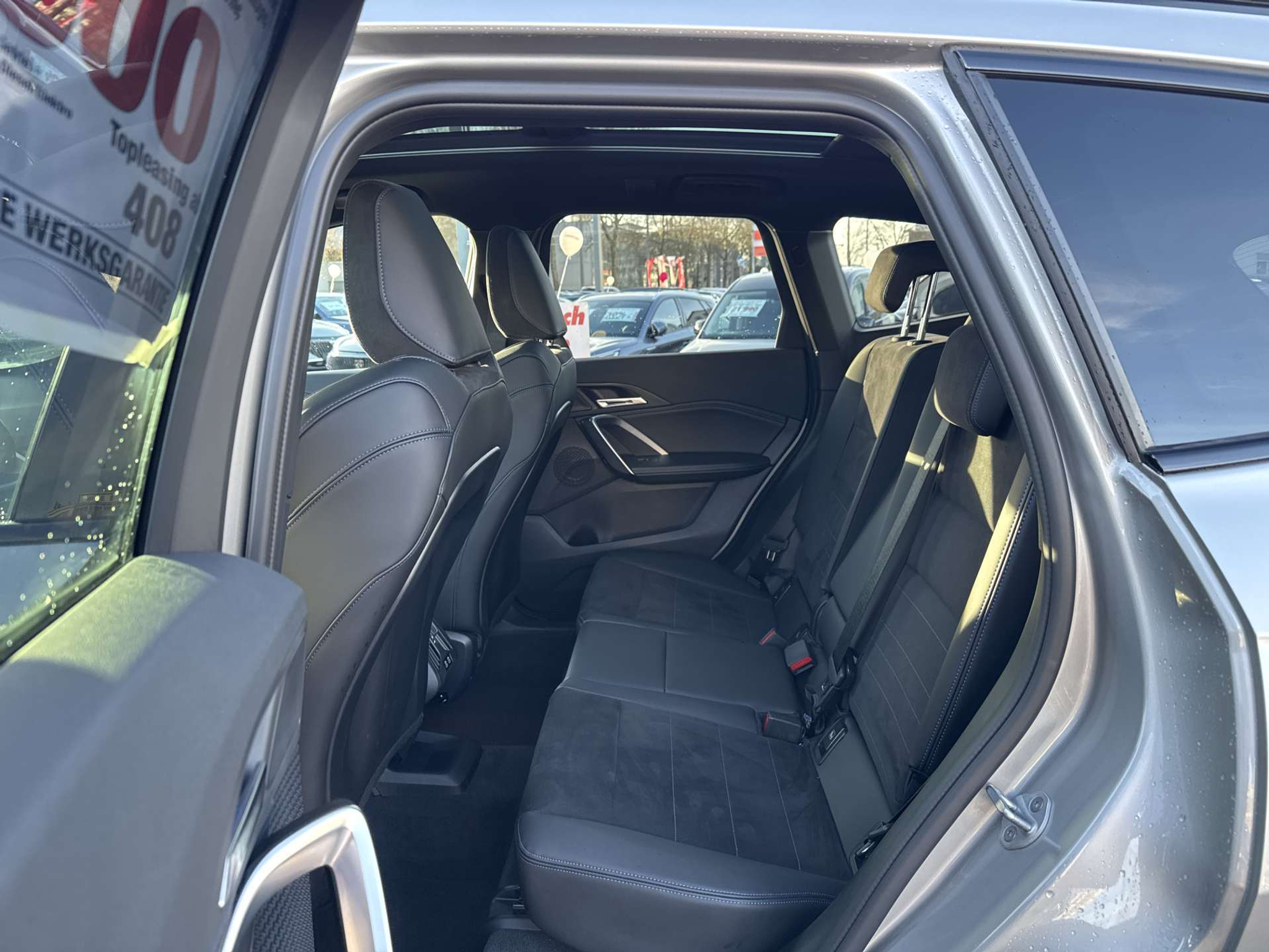 listing desktop thumbnail image 6