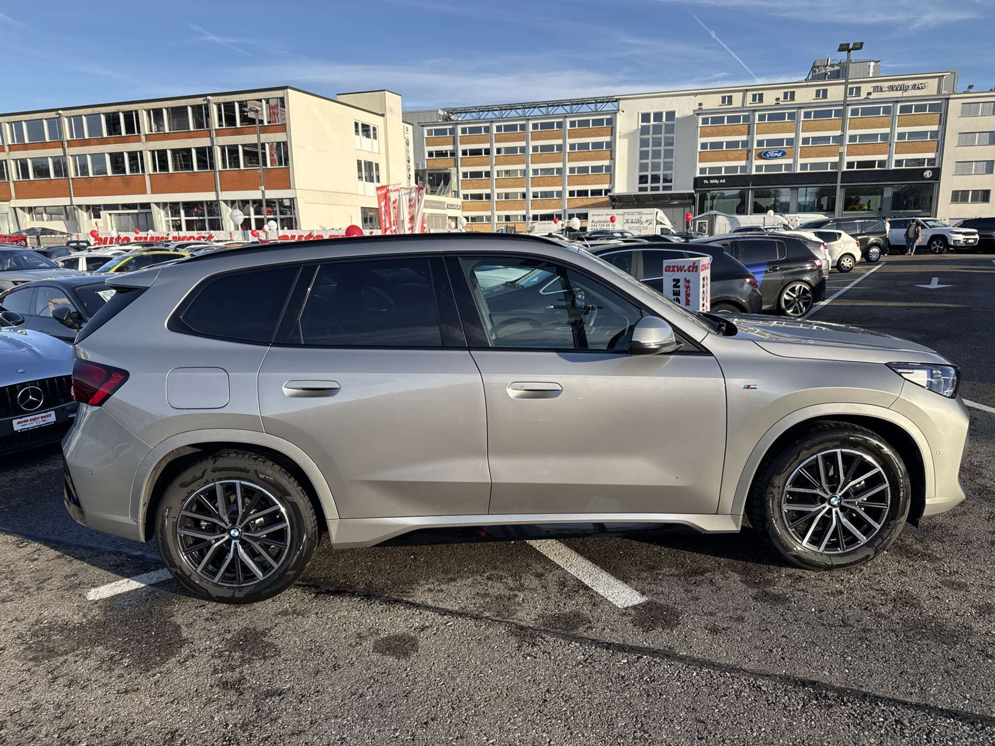 listing desktop thumbnail image 10