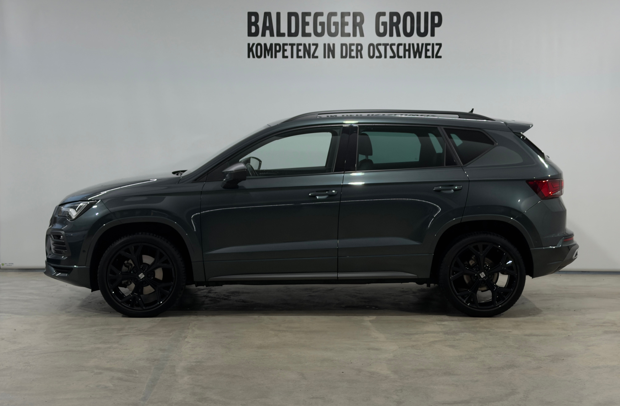 listing desktop thumbnail image 1