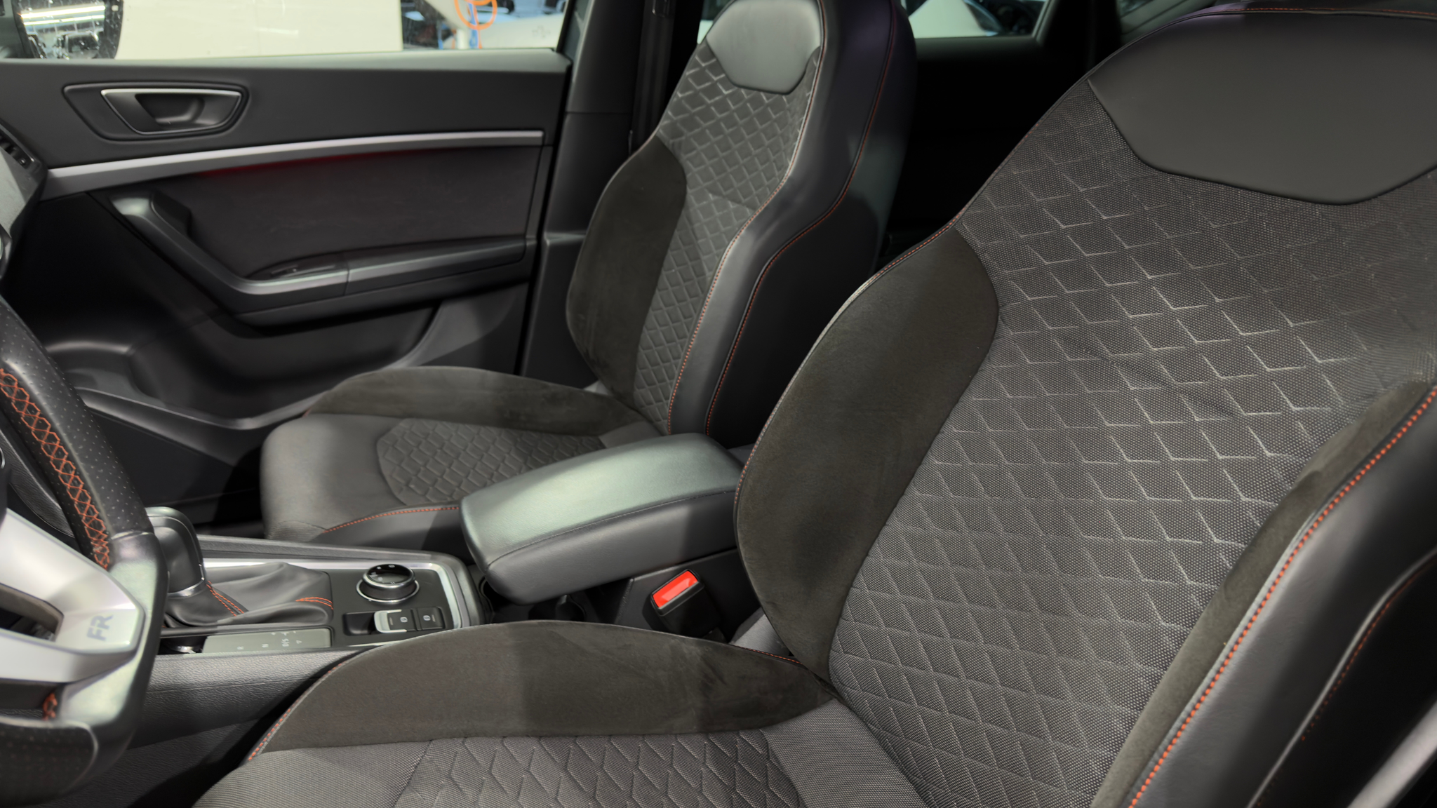 listing desktop thumbnail image 11