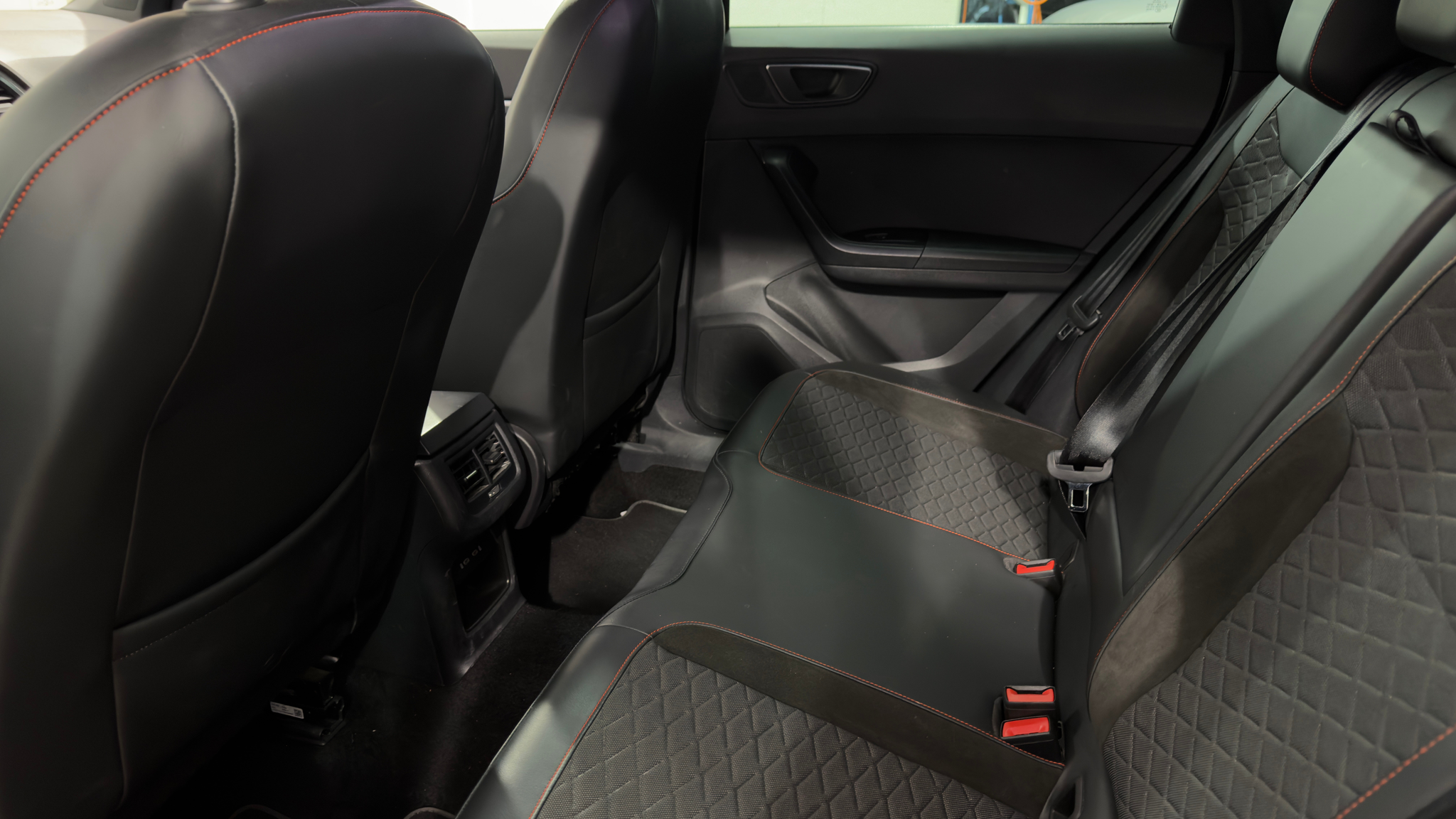 listing desktop thumbnail image 5