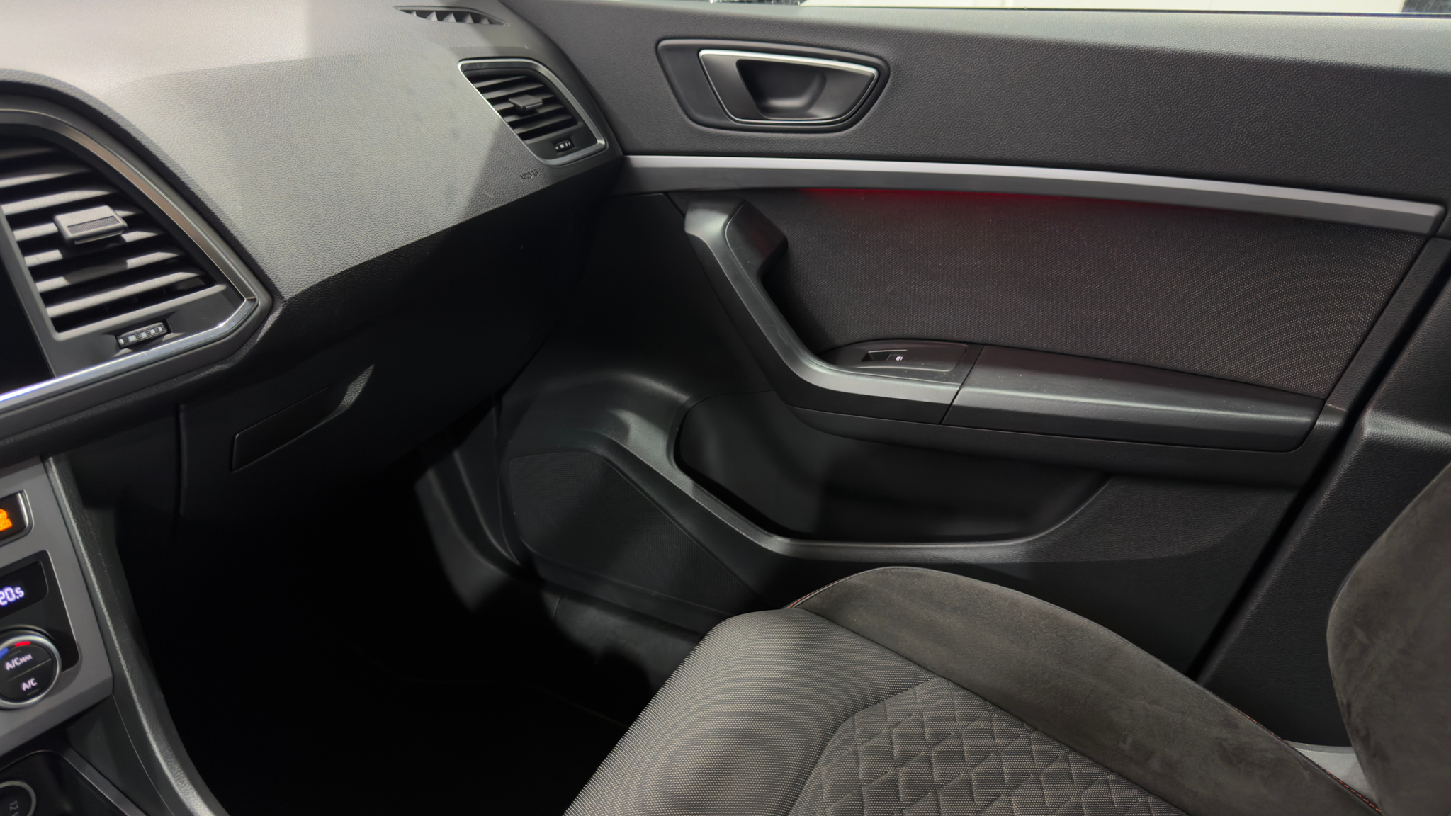 listing desktop thumbnail image 13