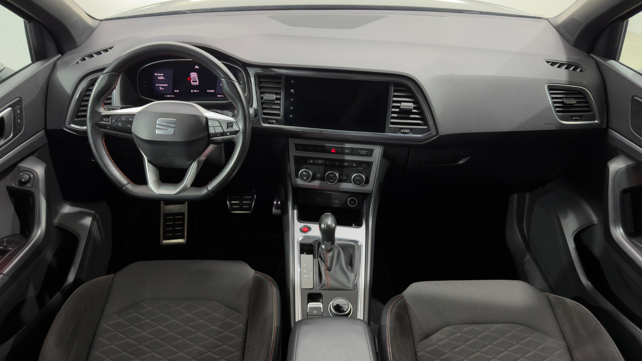 listing desktop thumbnail image 4