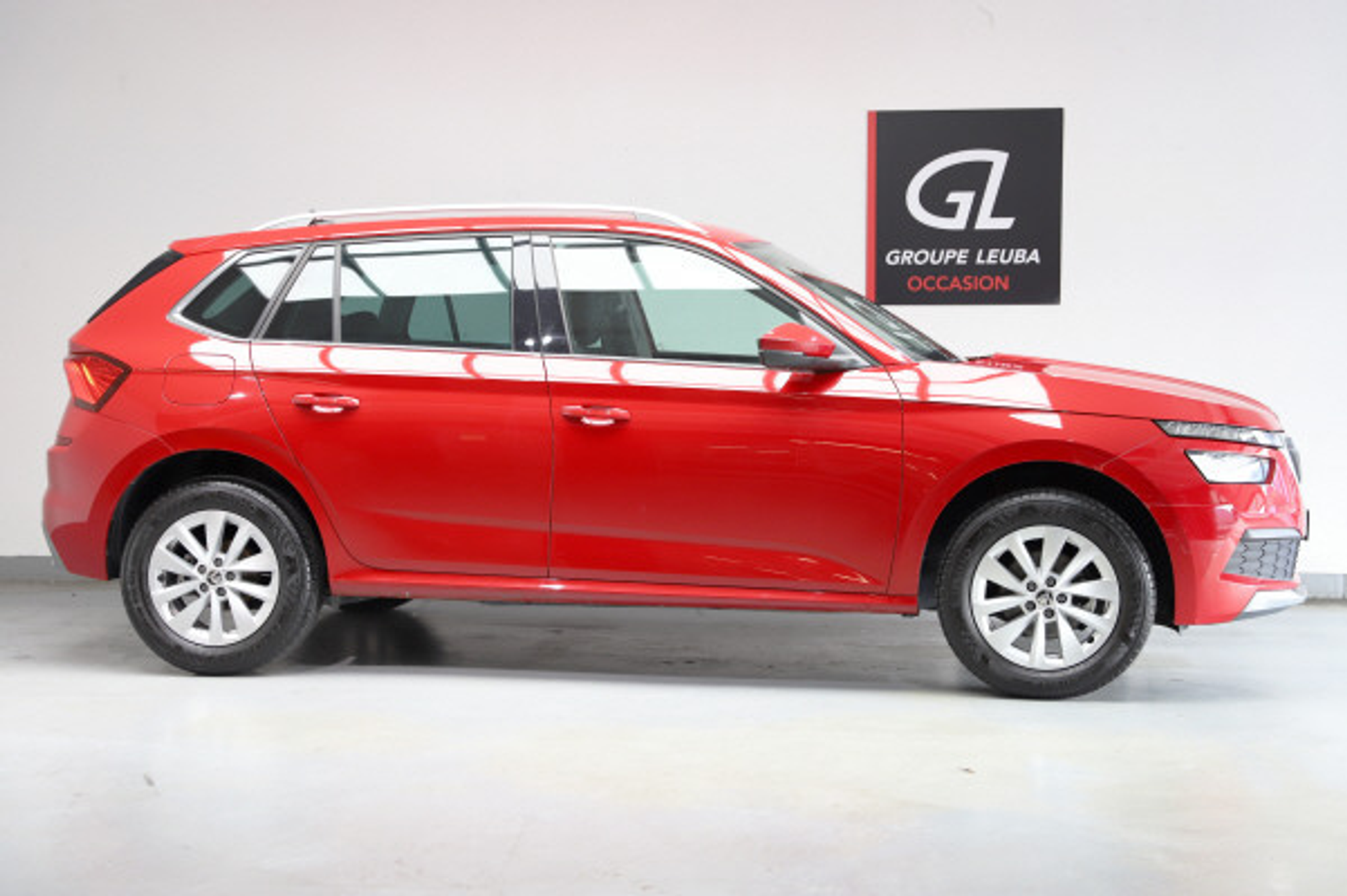 listing desktop thumbnail image 6