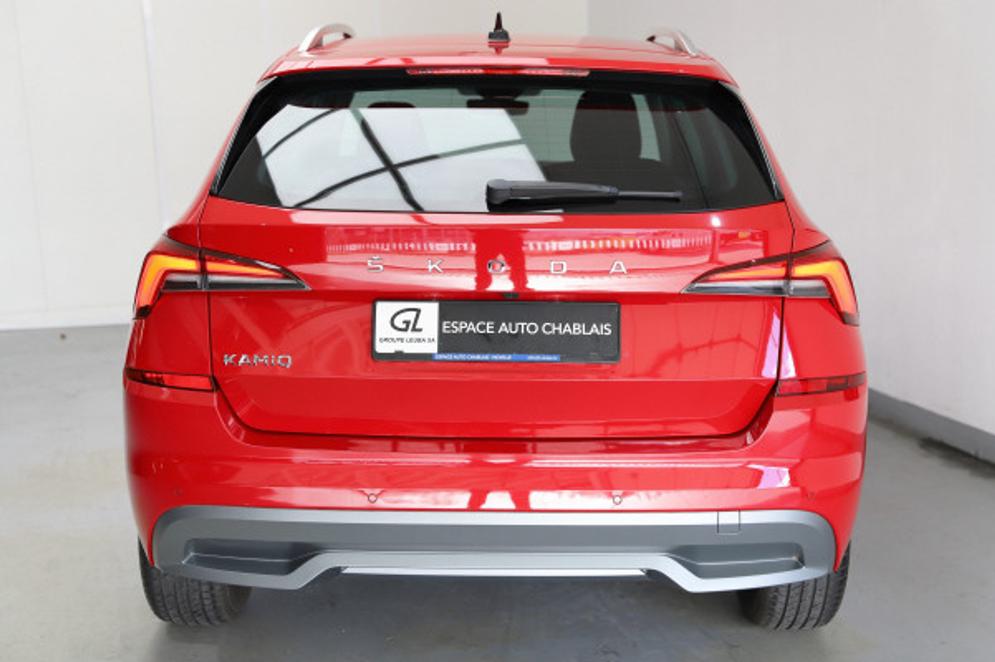 listing desktop thumbnail image 5