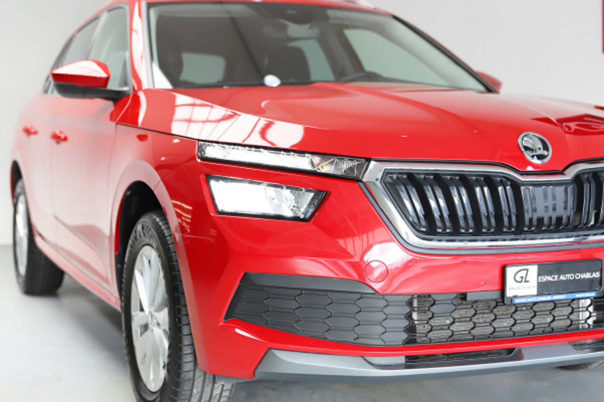 listing desktop thumbnail image 1