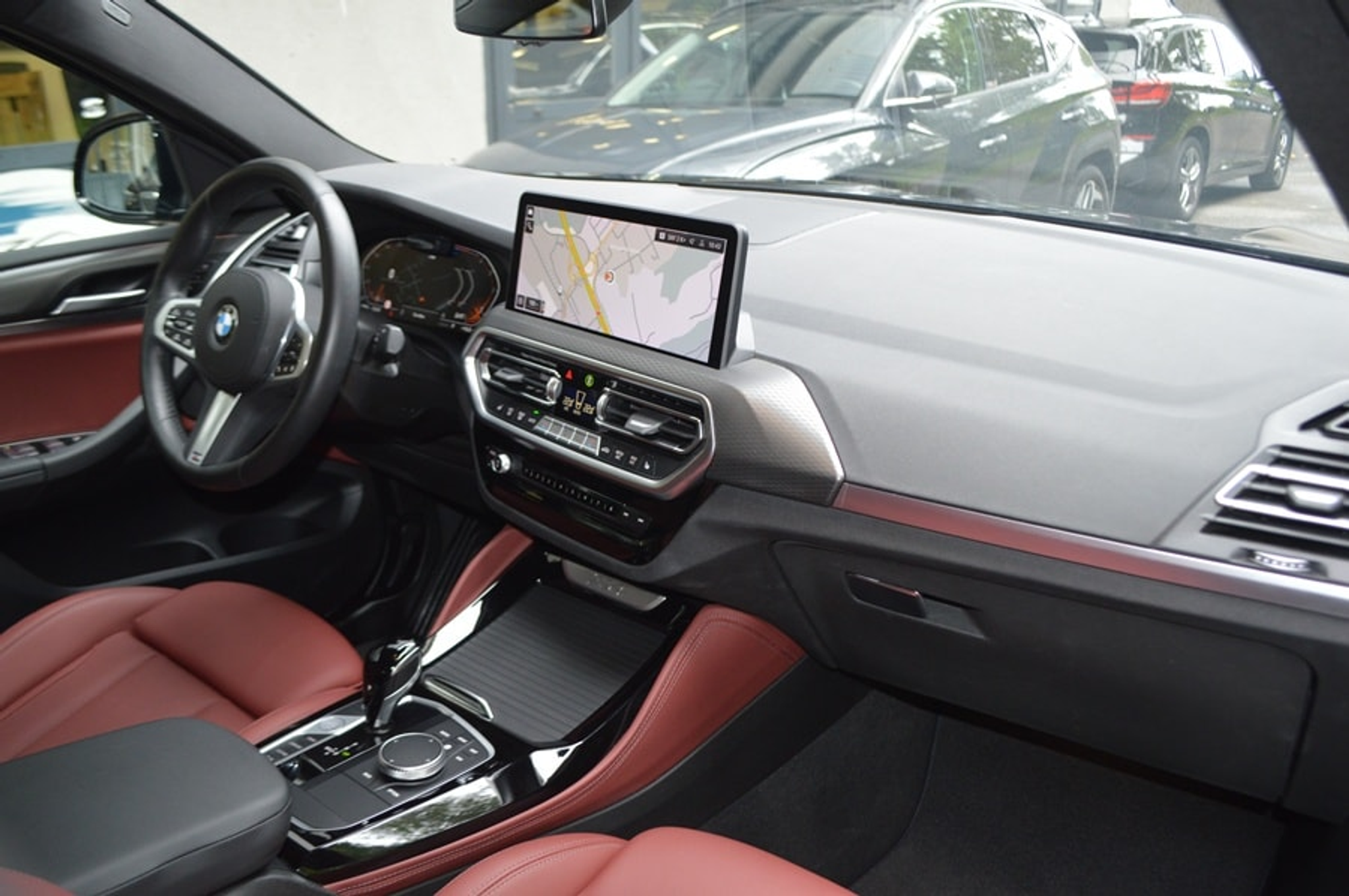 listing desktop thumbnail image 8