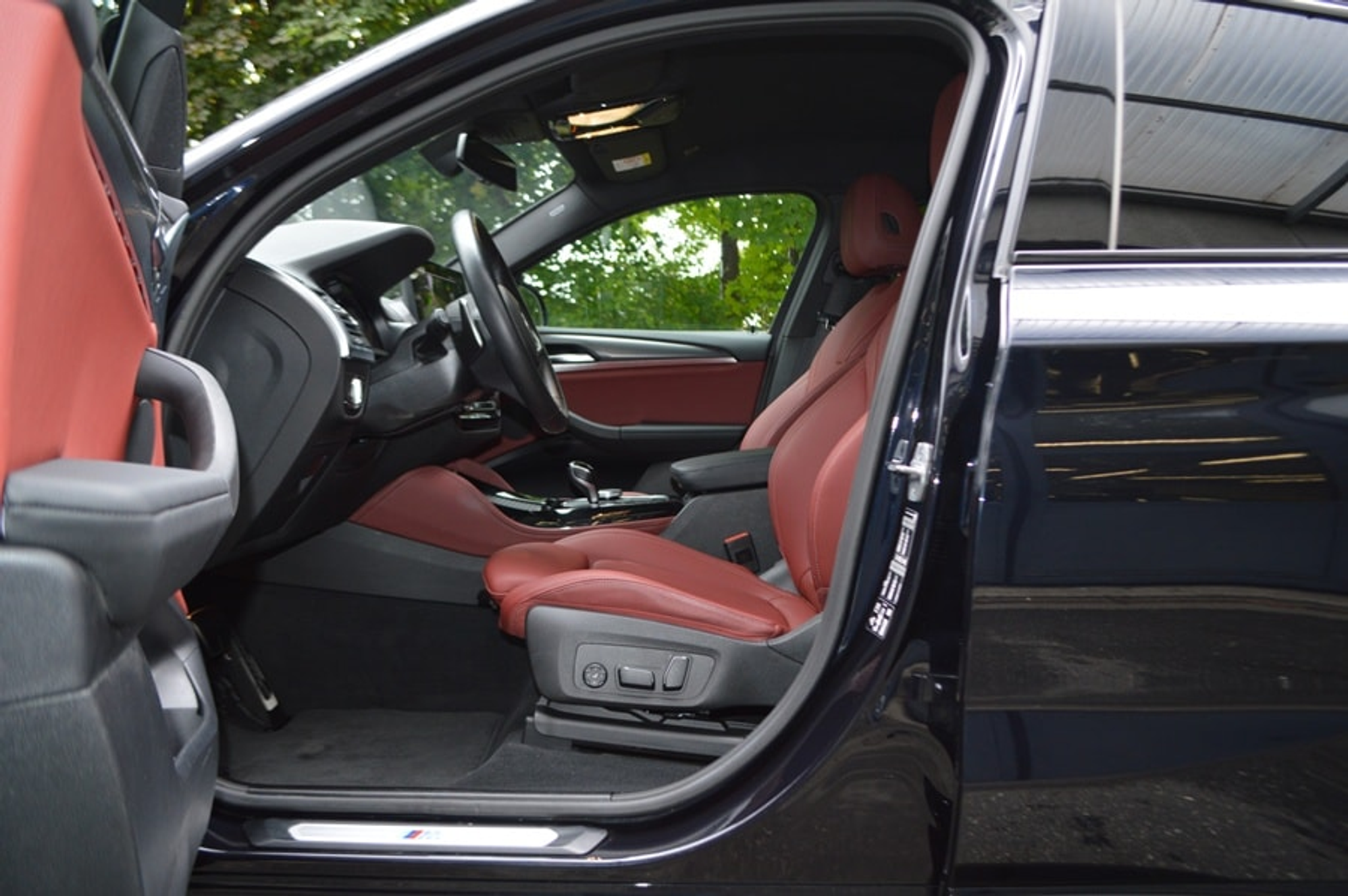 listing desktop thumbnail image 5