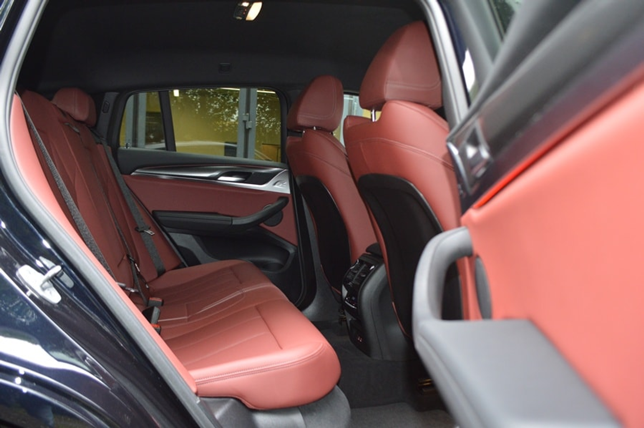 listing desktop thumbnail image 9