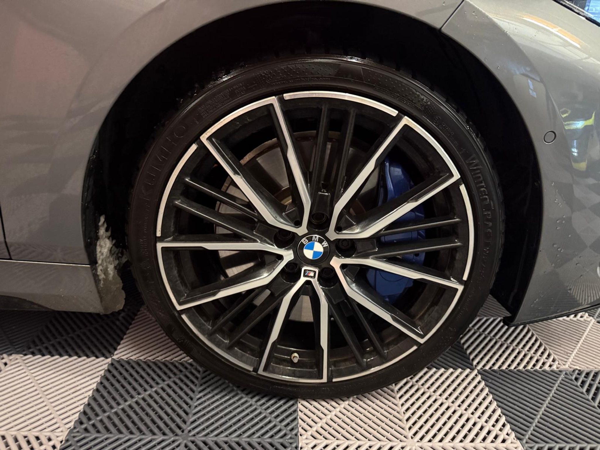 listing desktop thumbnail image 30