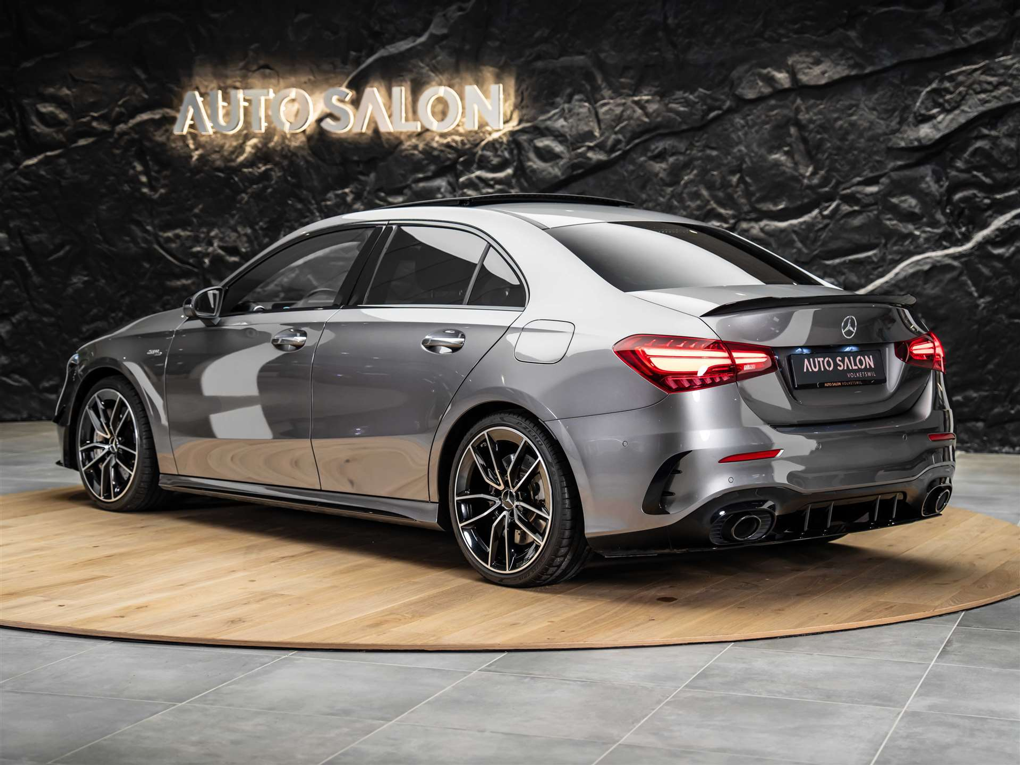 listing desktop thumbnail image 2