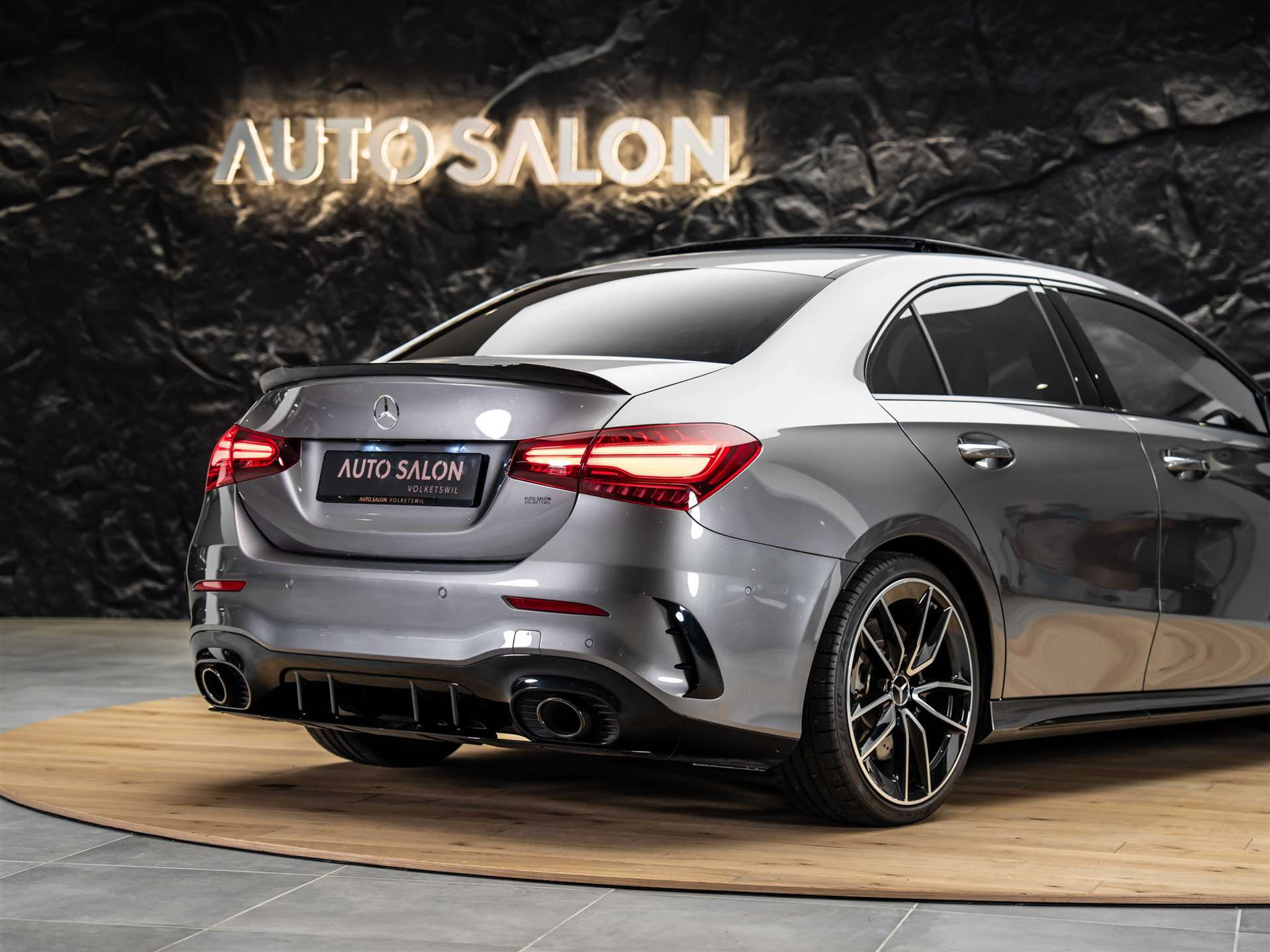 listing desktop thumbnail image 20