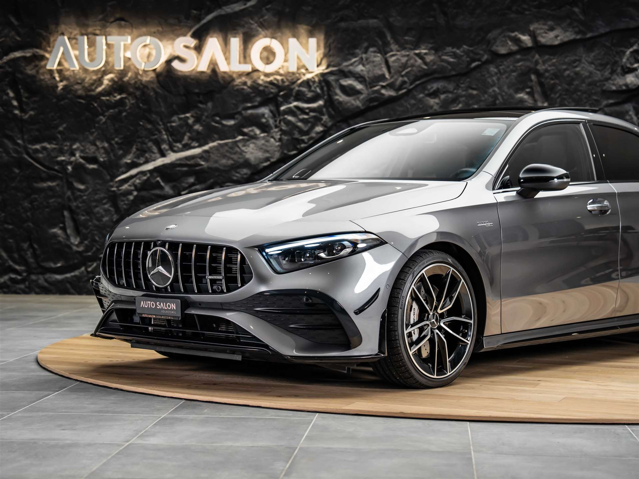 listing desktop thumbnail image 16