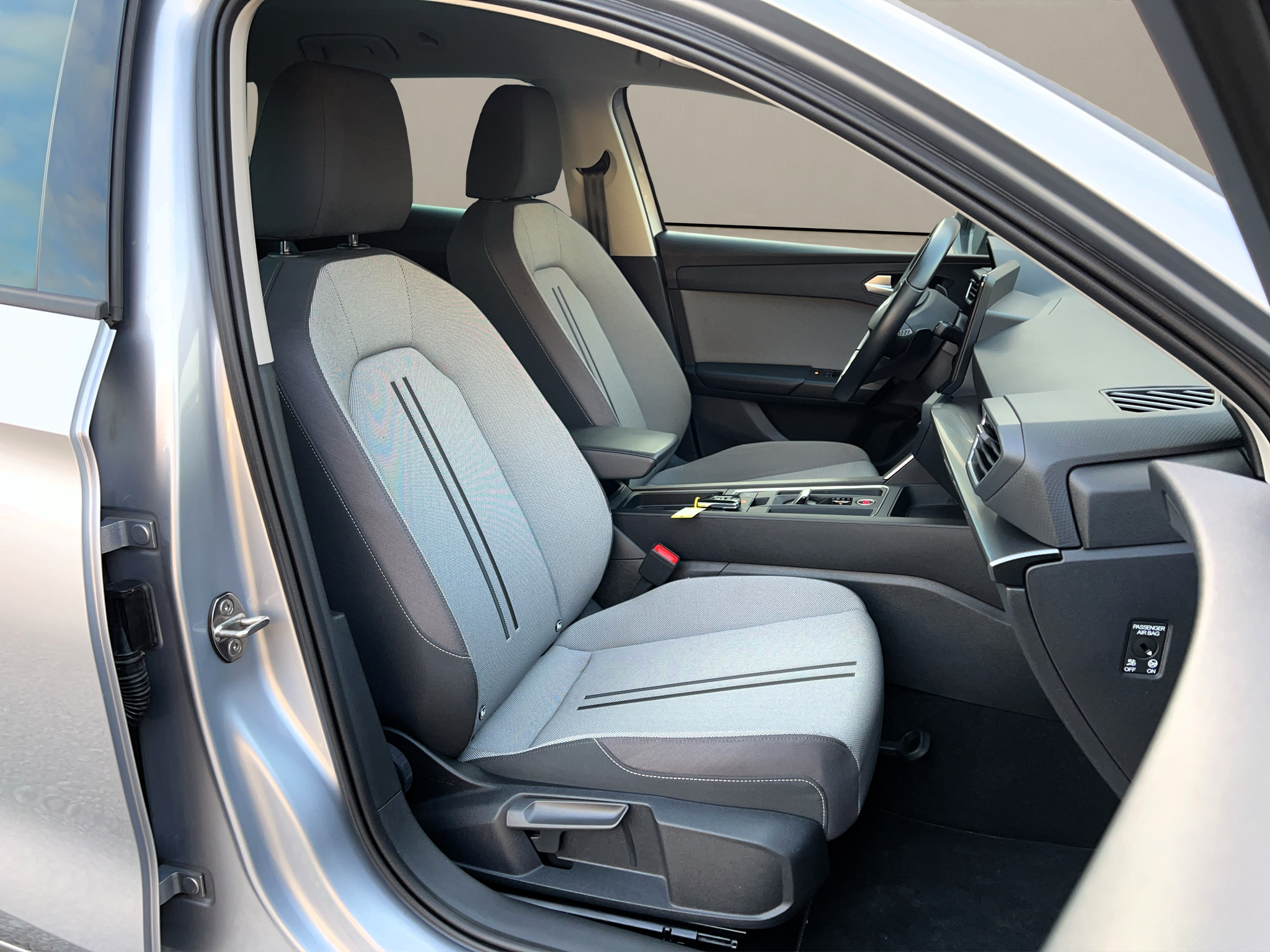 listing desktop thumbnail image 9