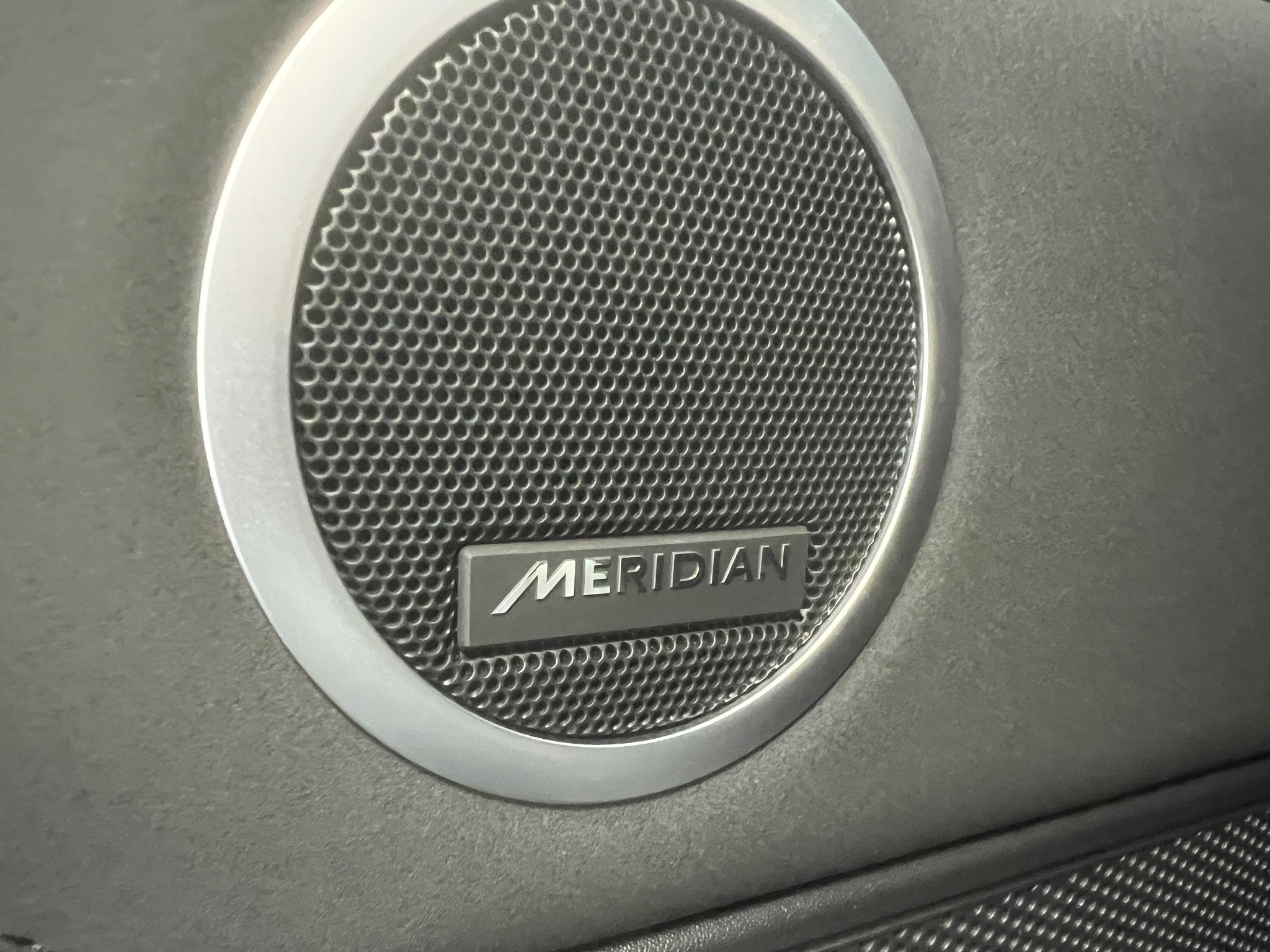 listing desktop thumbnail image 16