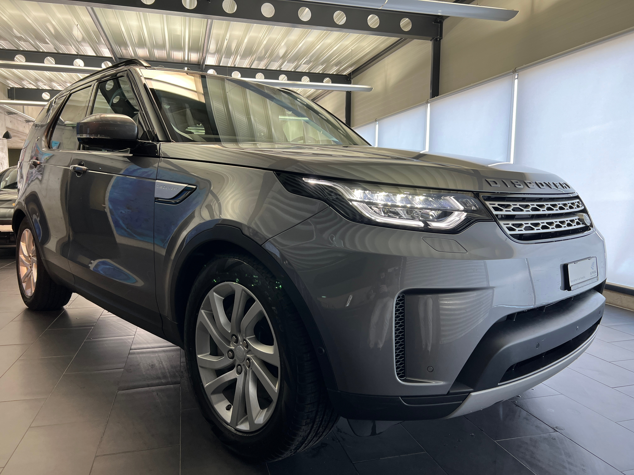 listing desktop thumbnail image 2