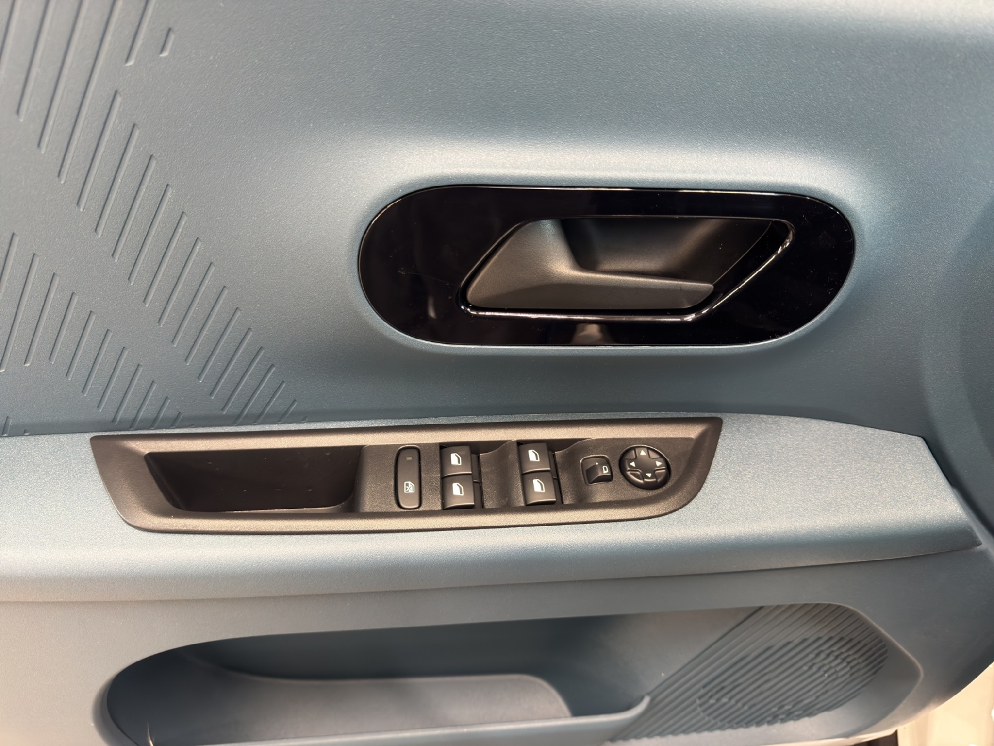 listing desktop thumbnail image 9