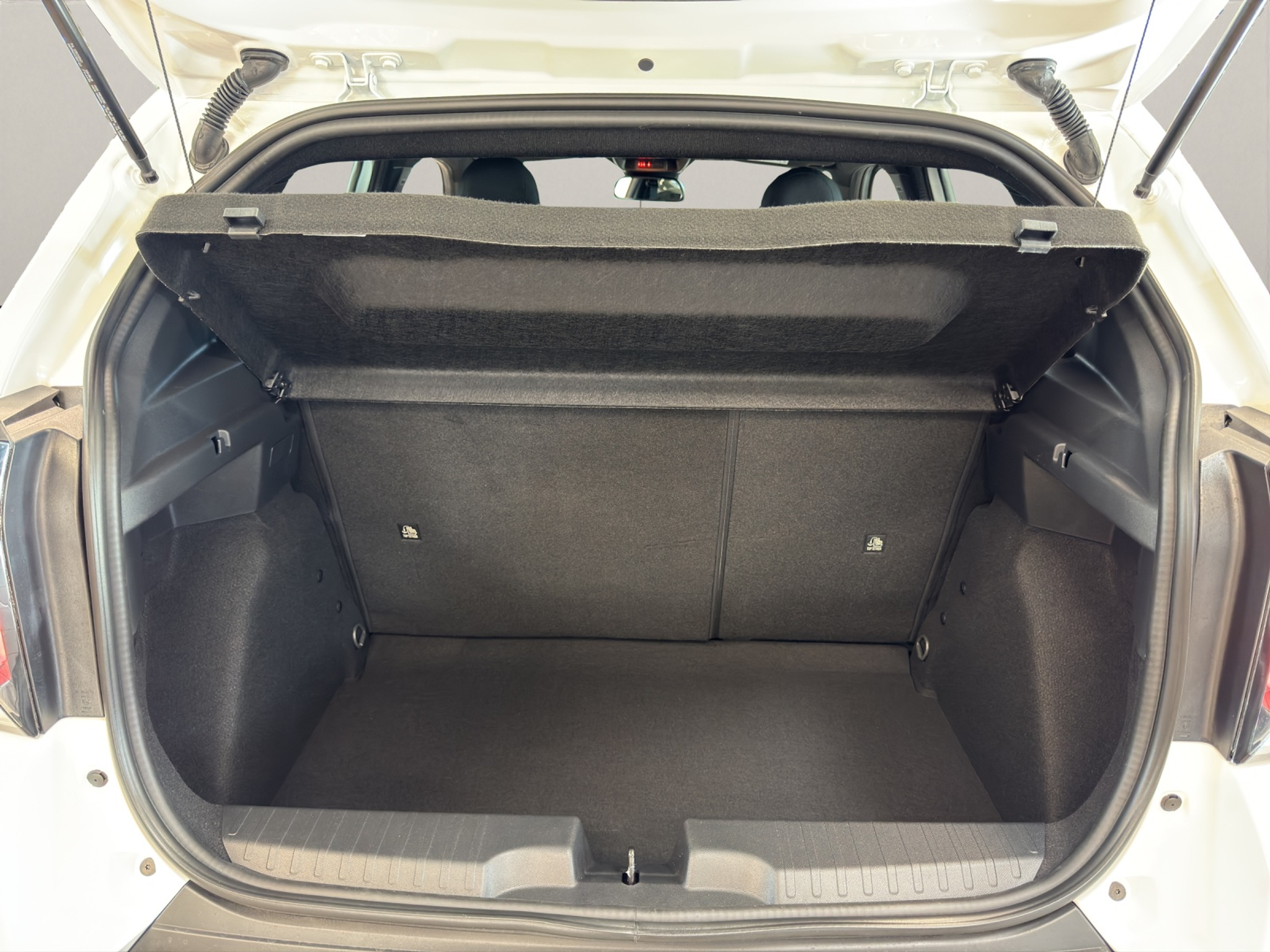 listing desktop thumbnail image 14