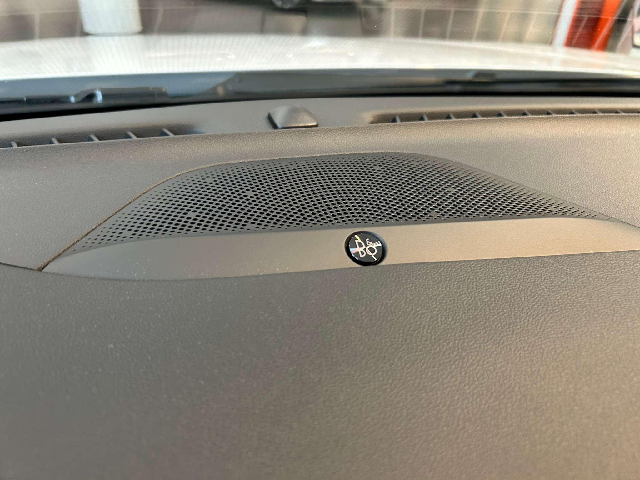 listing desktop thumbnail image 10