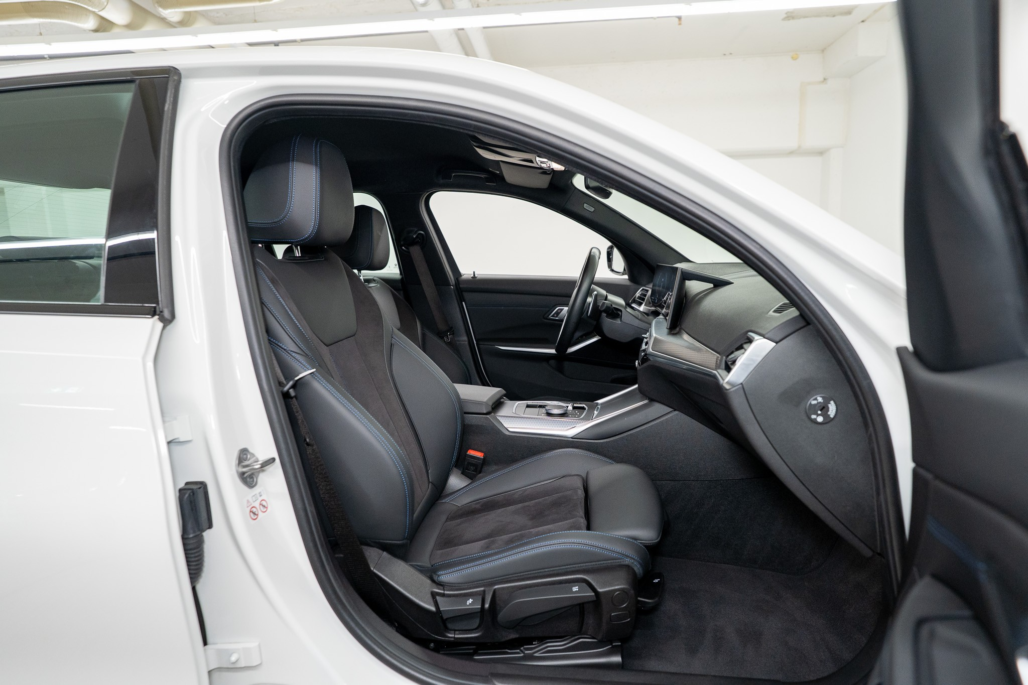 listing desktop thumbnail image 12