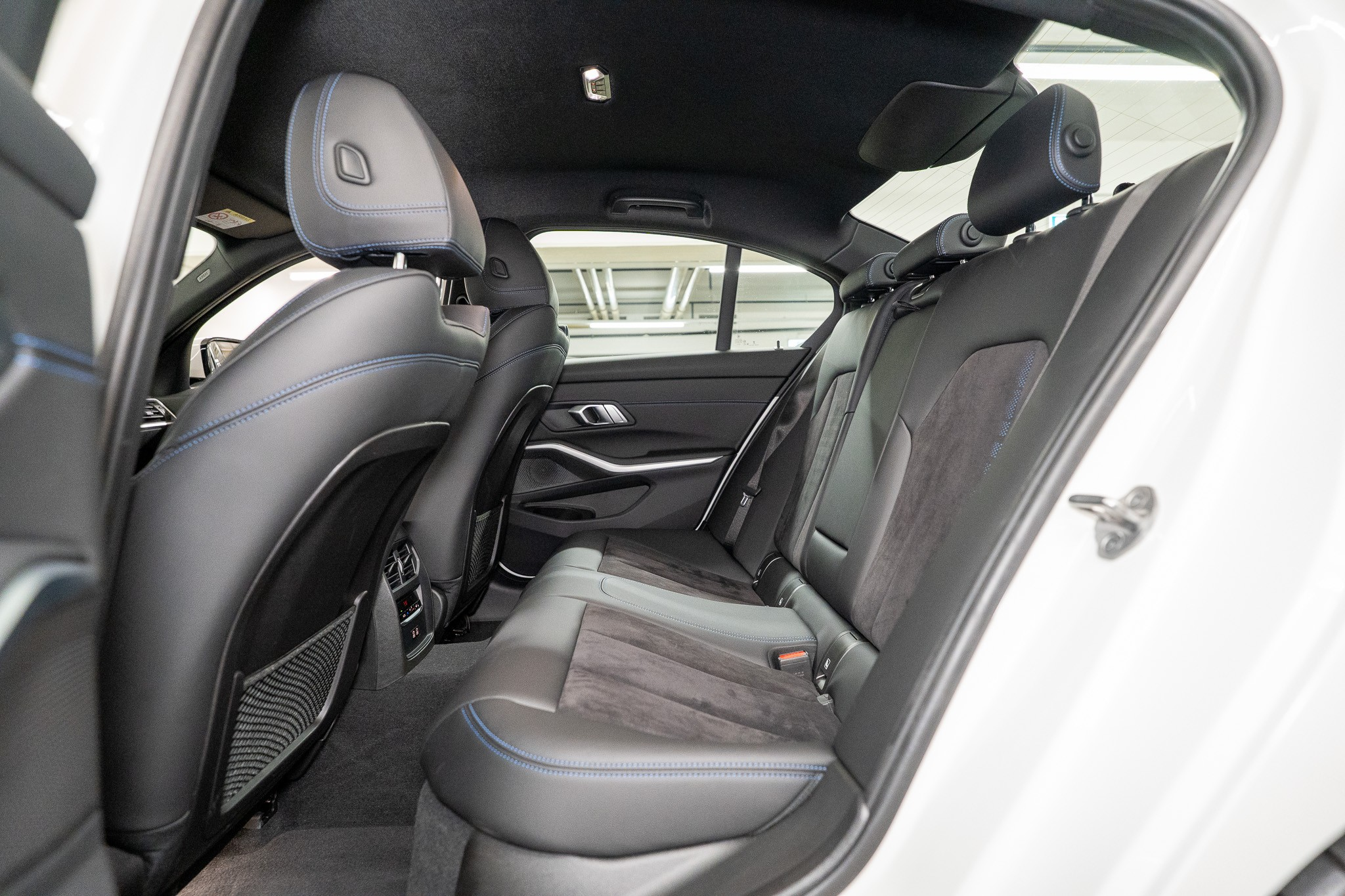 listing desktop thumbnail image 10