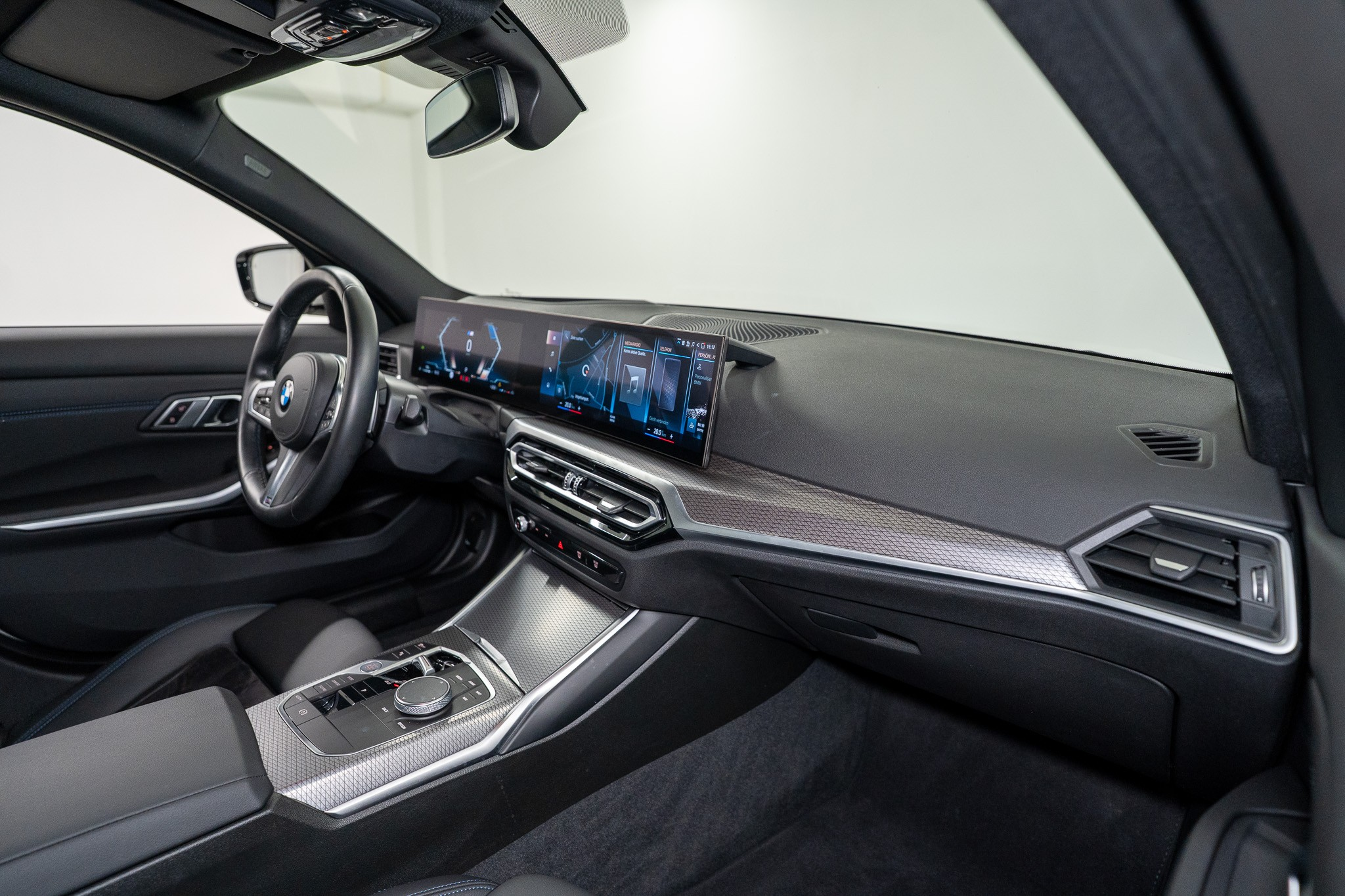 listing desktop thumbnail image 13