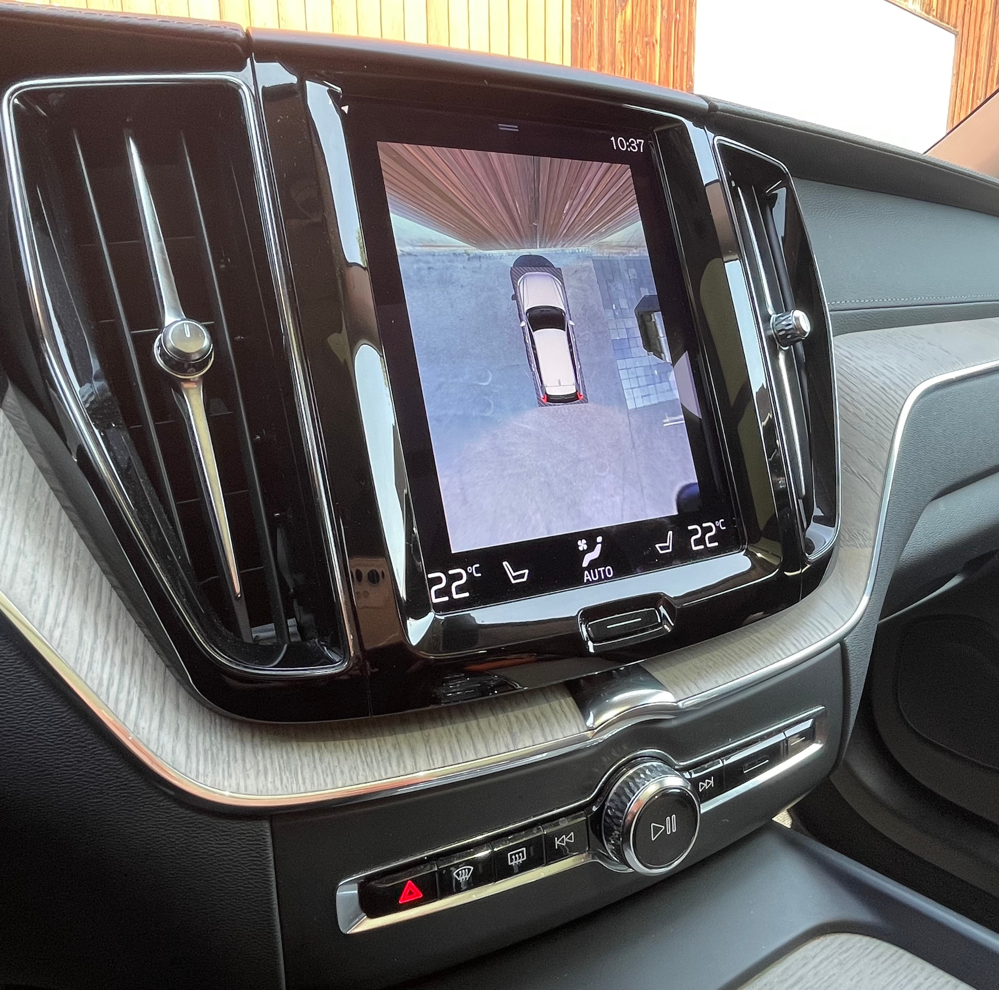 listing desktop thumbnail image 12