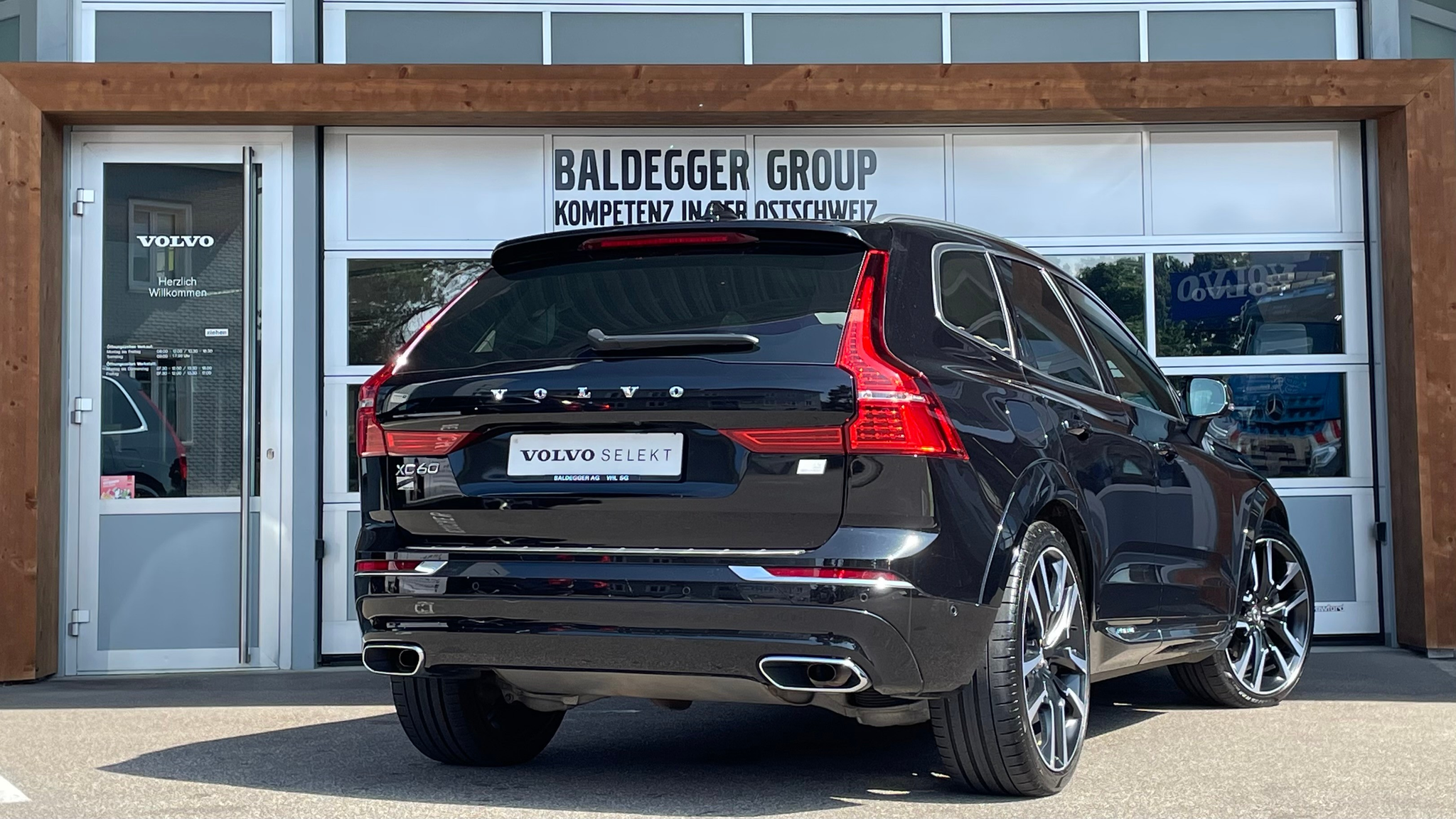 listing desktop thumbnail image 2