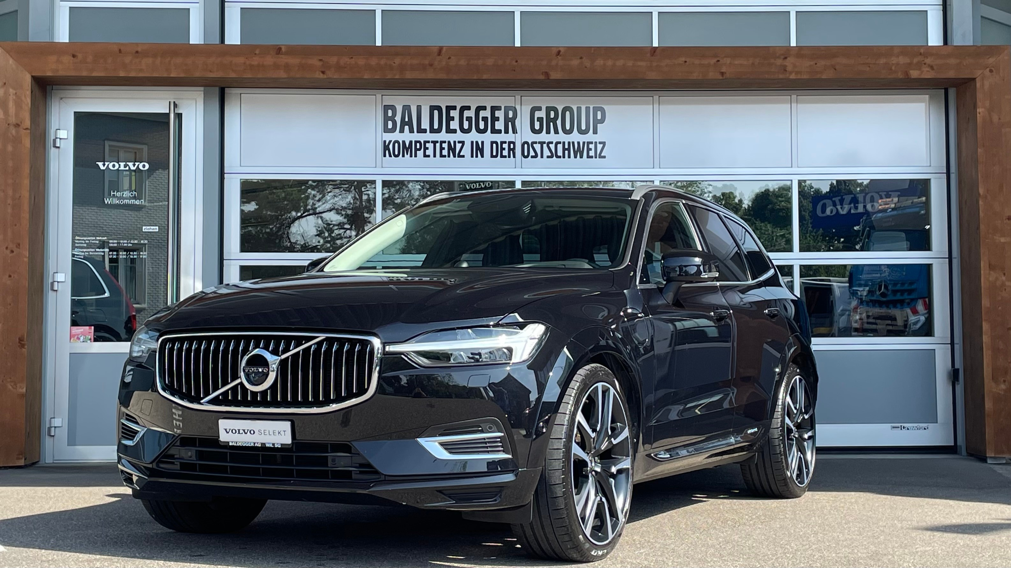 listing desktop thumbnail image 1