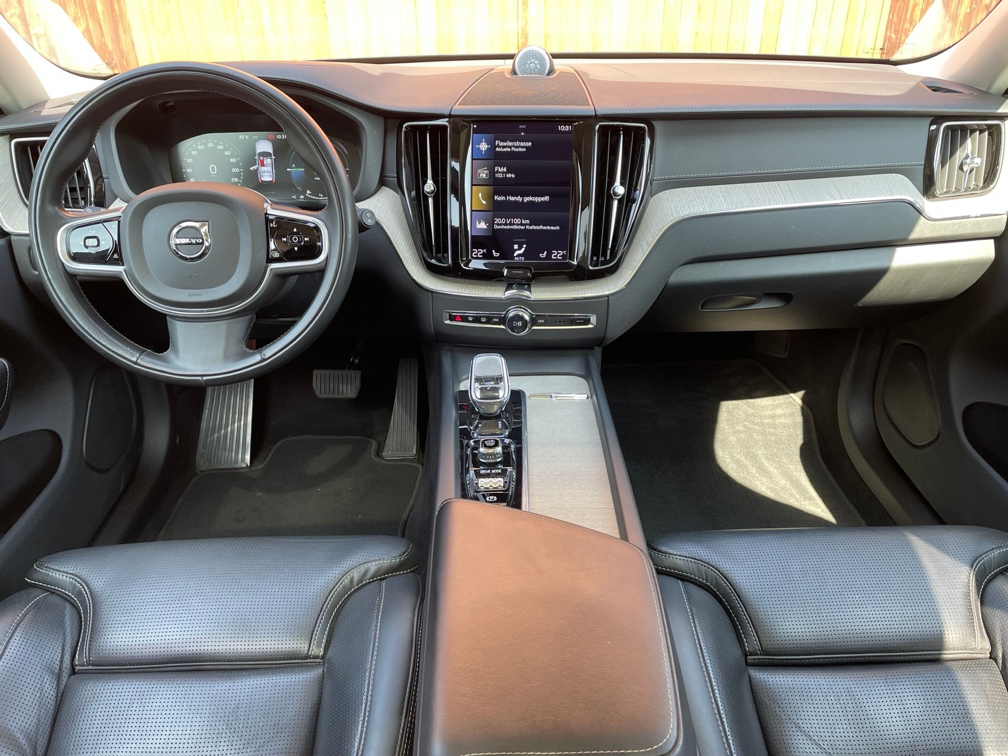 listing desktop thumbnail image 5