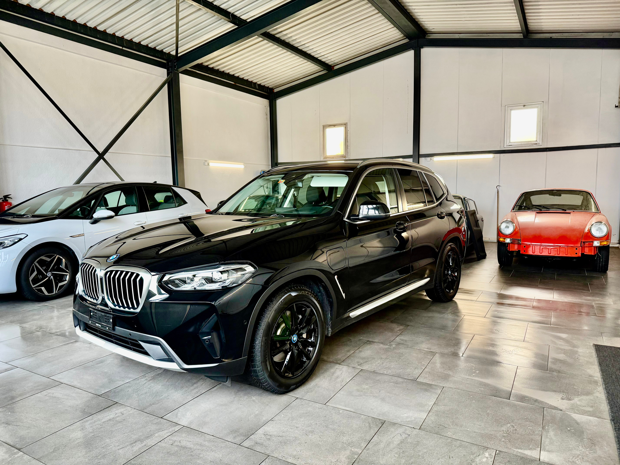 listing desktop thumbnail image 2