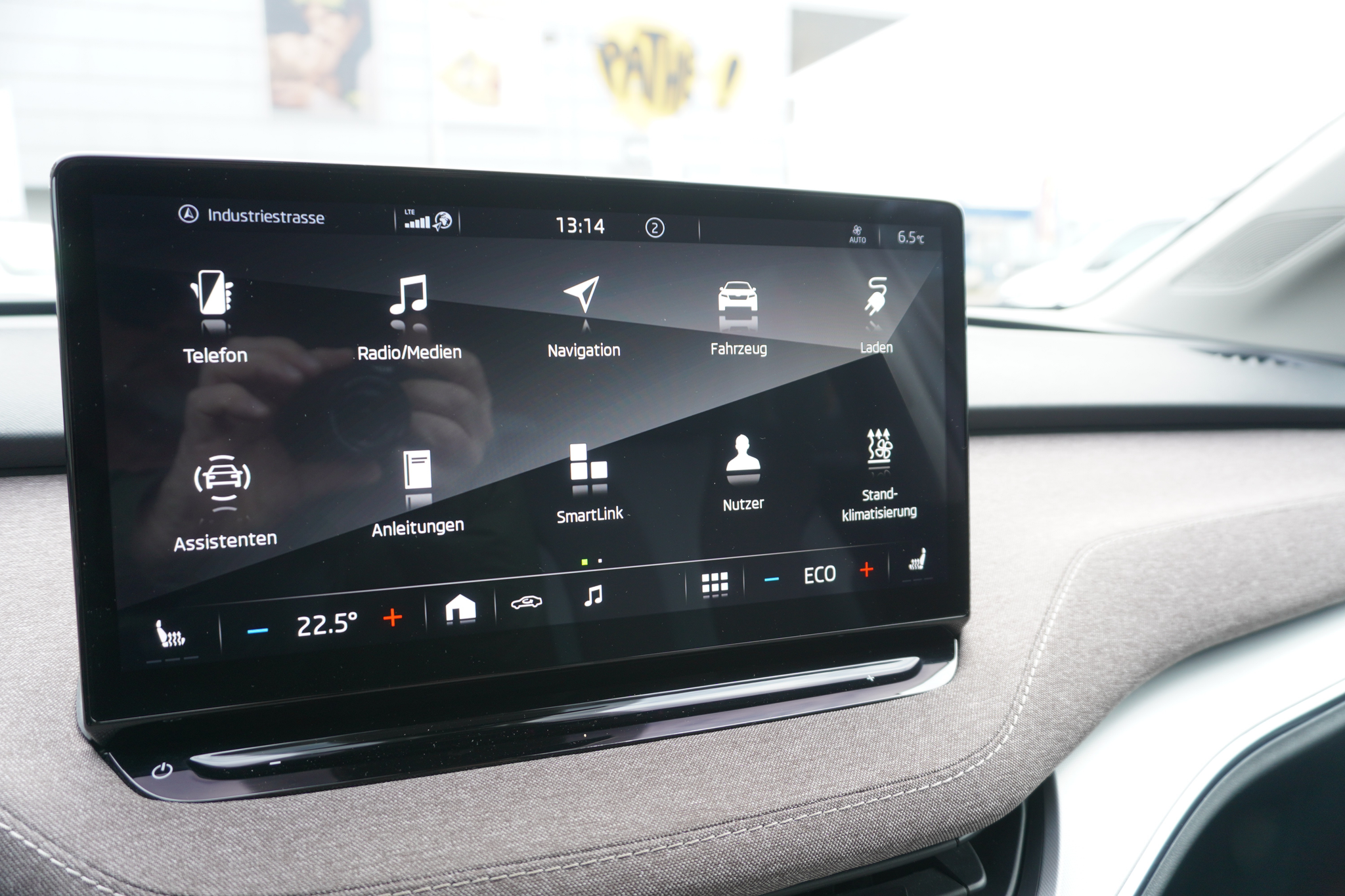 listing desktop thumbnail image 17