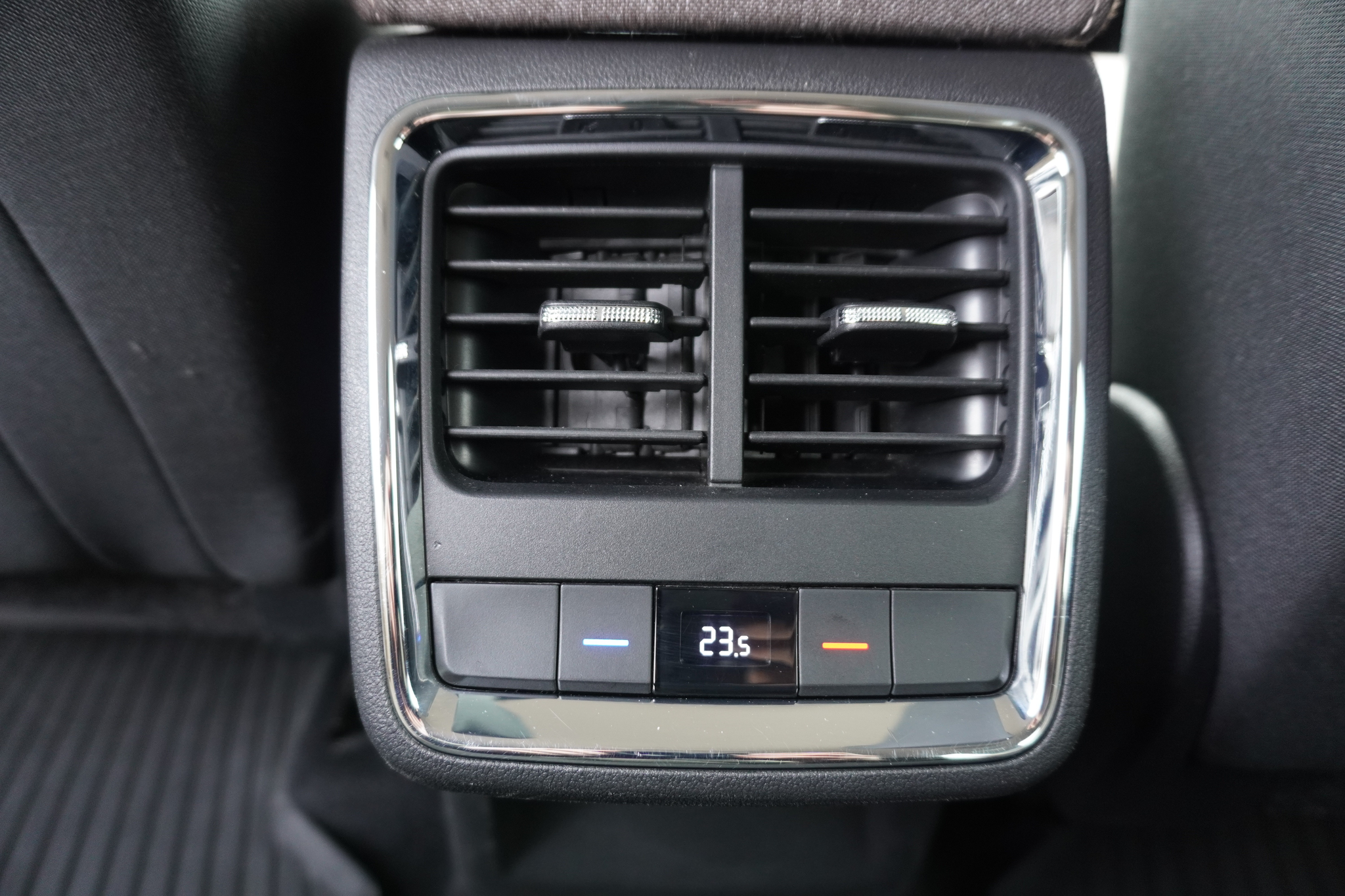 listing desktop thumbnail image 15