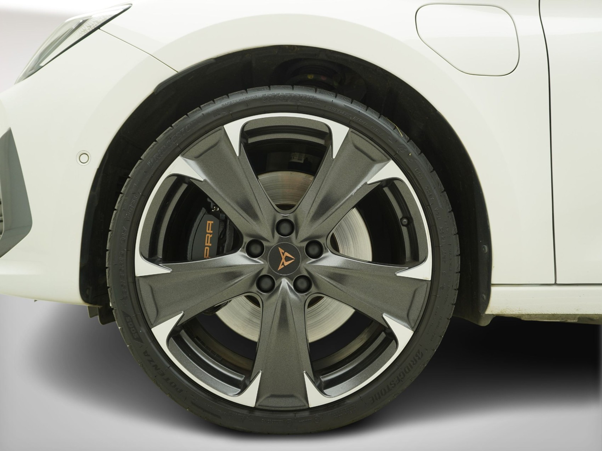 listing desktop thumbnail image 5